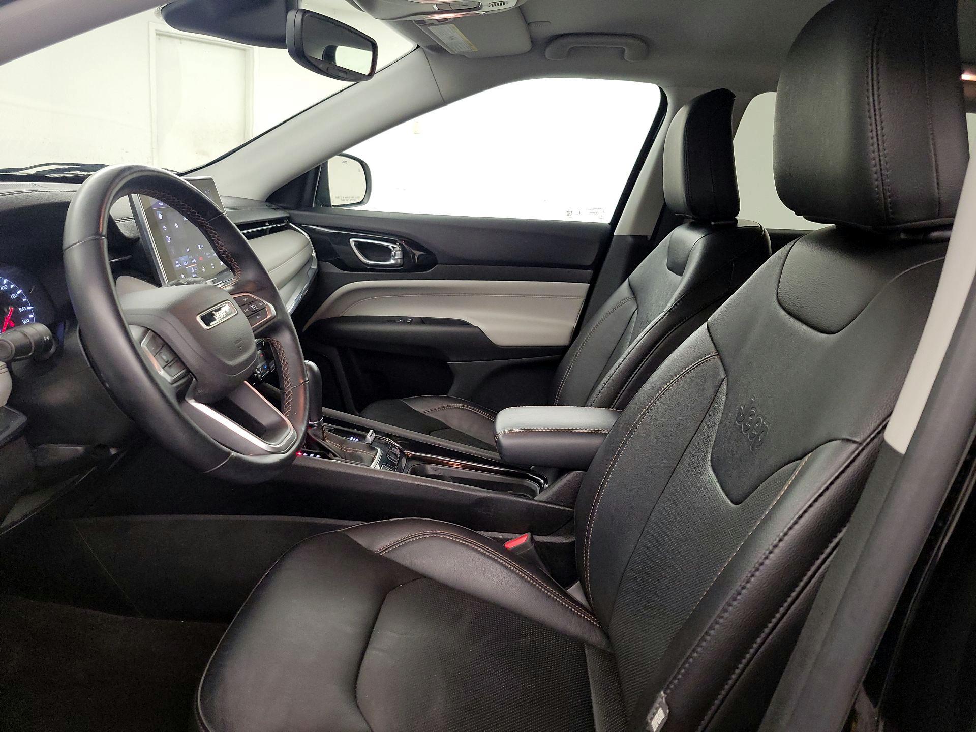 Thumbnail: 2022 Jeep Compass - 11