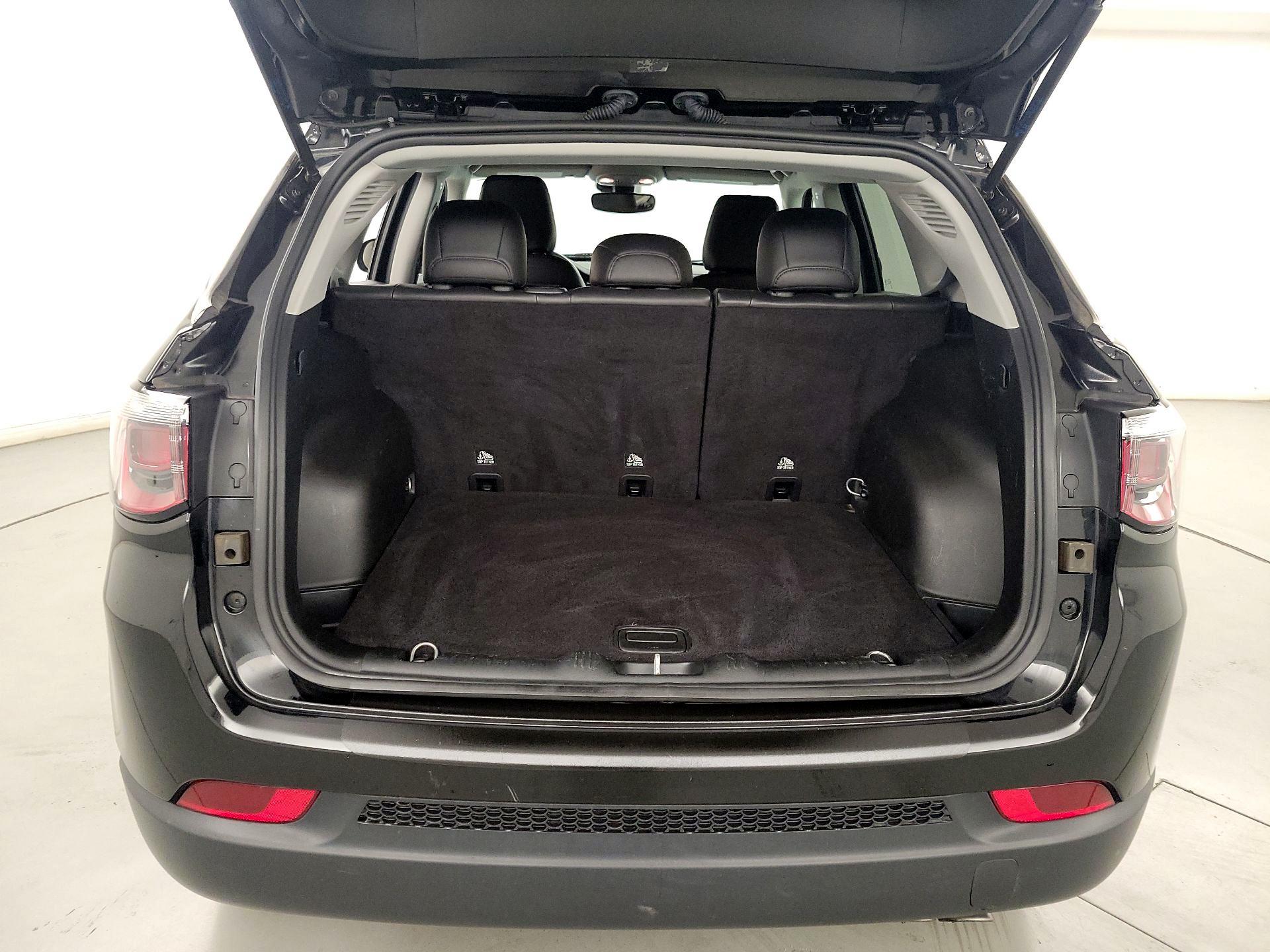 Thumbnail: 2022 Jeep Compass - 20