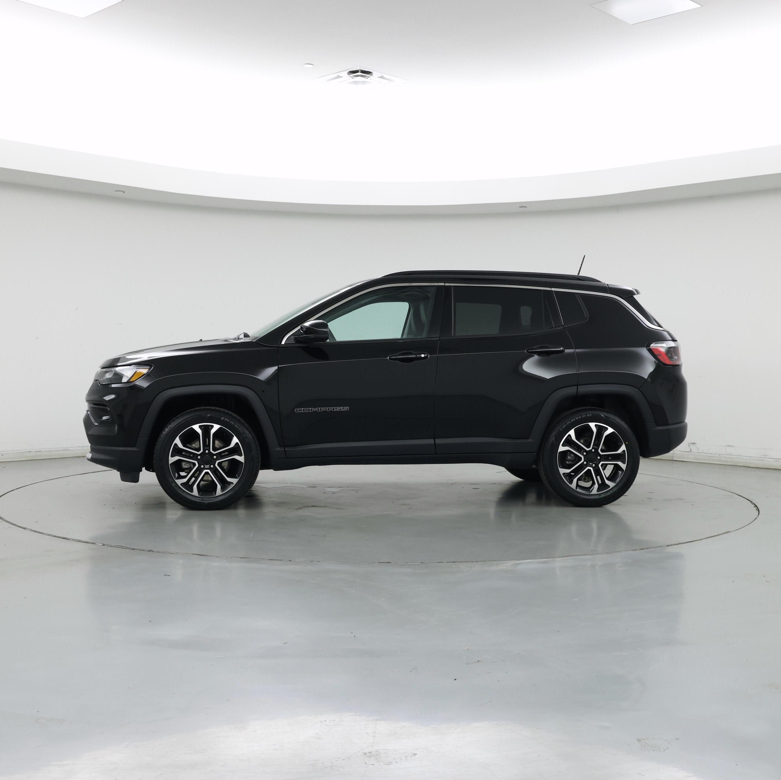 Thumbnail: 2022 Jeep Compass - 3