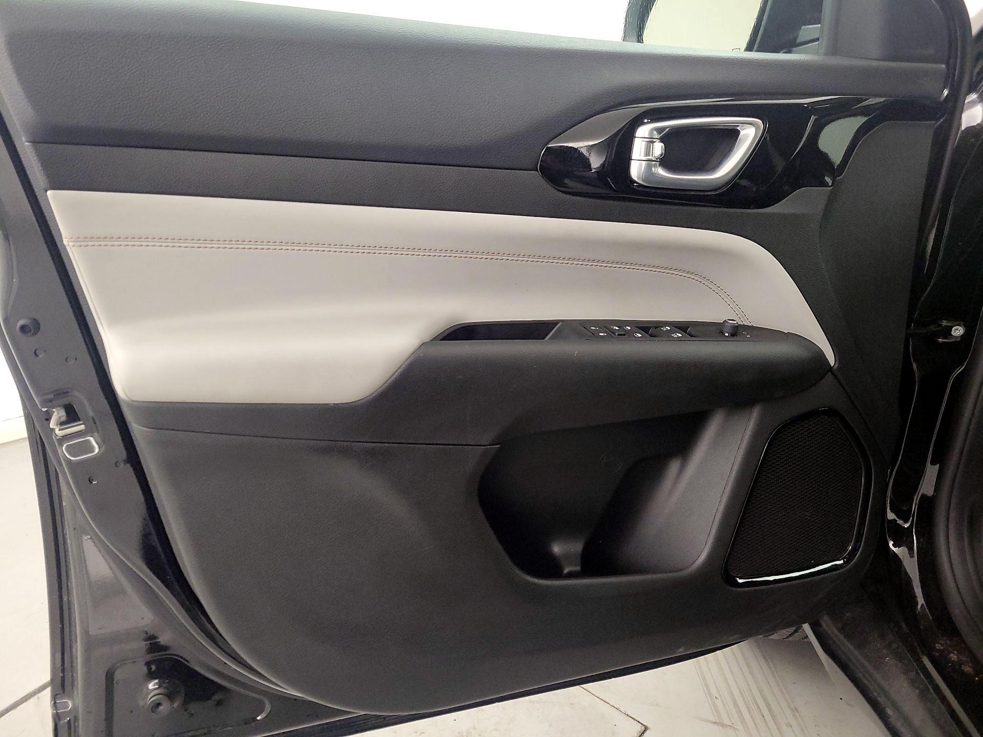 Thumbnail: 2022 Jeep Compass - 12