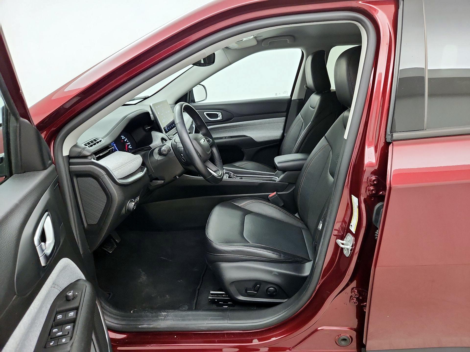 Thumbnail: 2022 Jeep Compass - 11