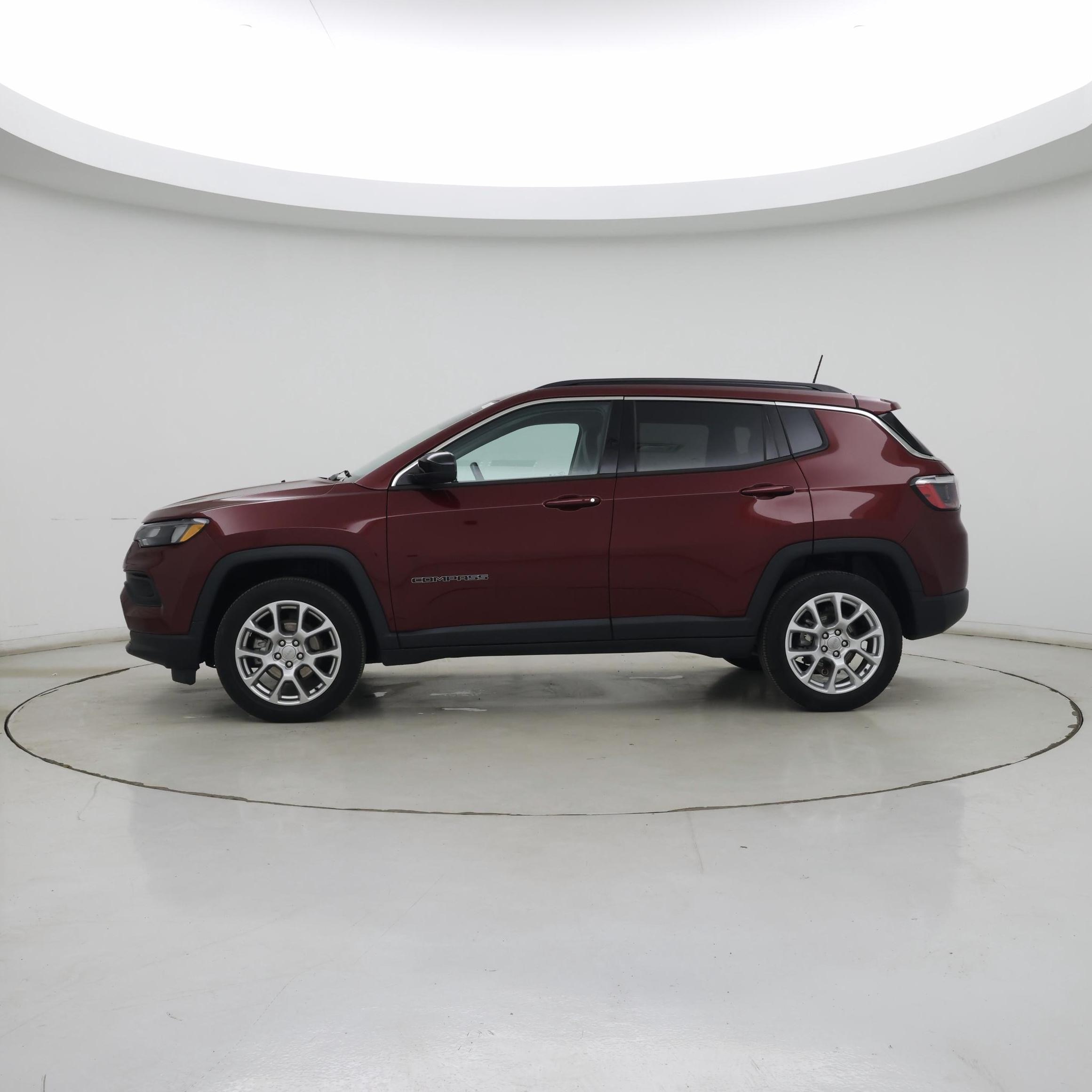 Thumbnail: 2022 Jeep Compass - 3