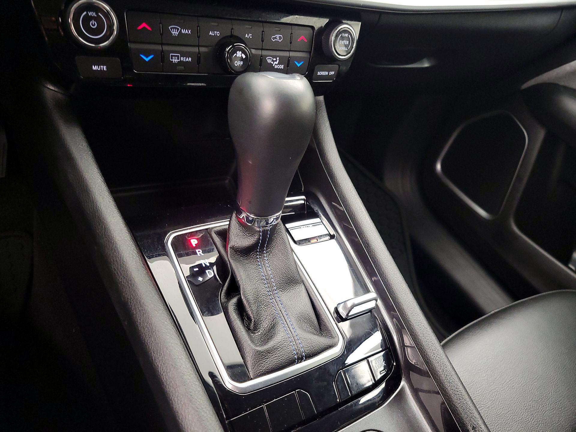 Thumbnail: 2022 Jeep Compass - 17