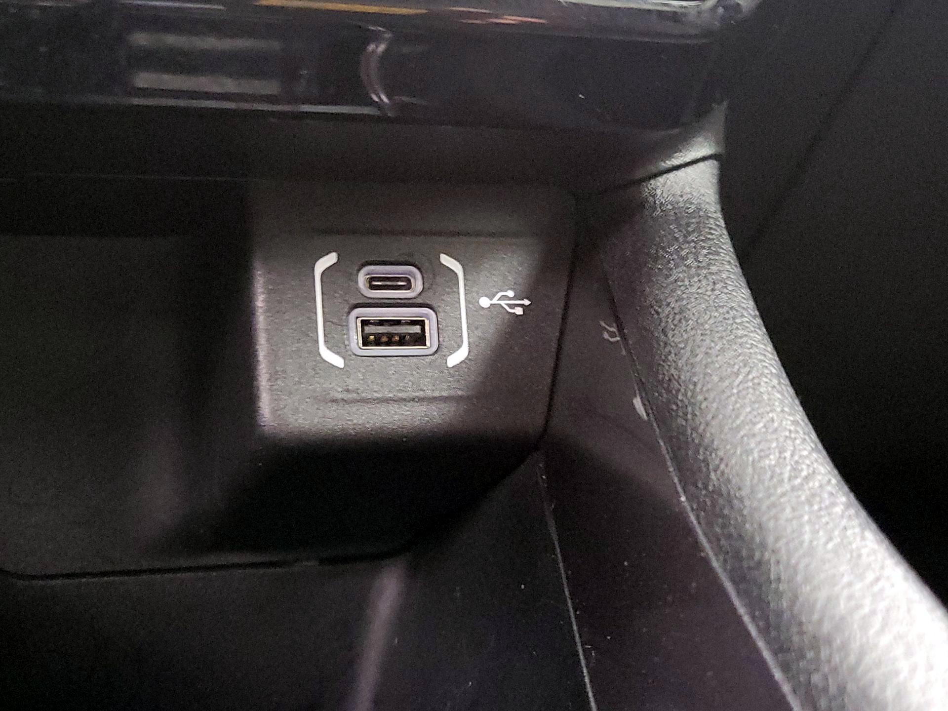 Thumbnail: 2022 Jeep Compass - 18