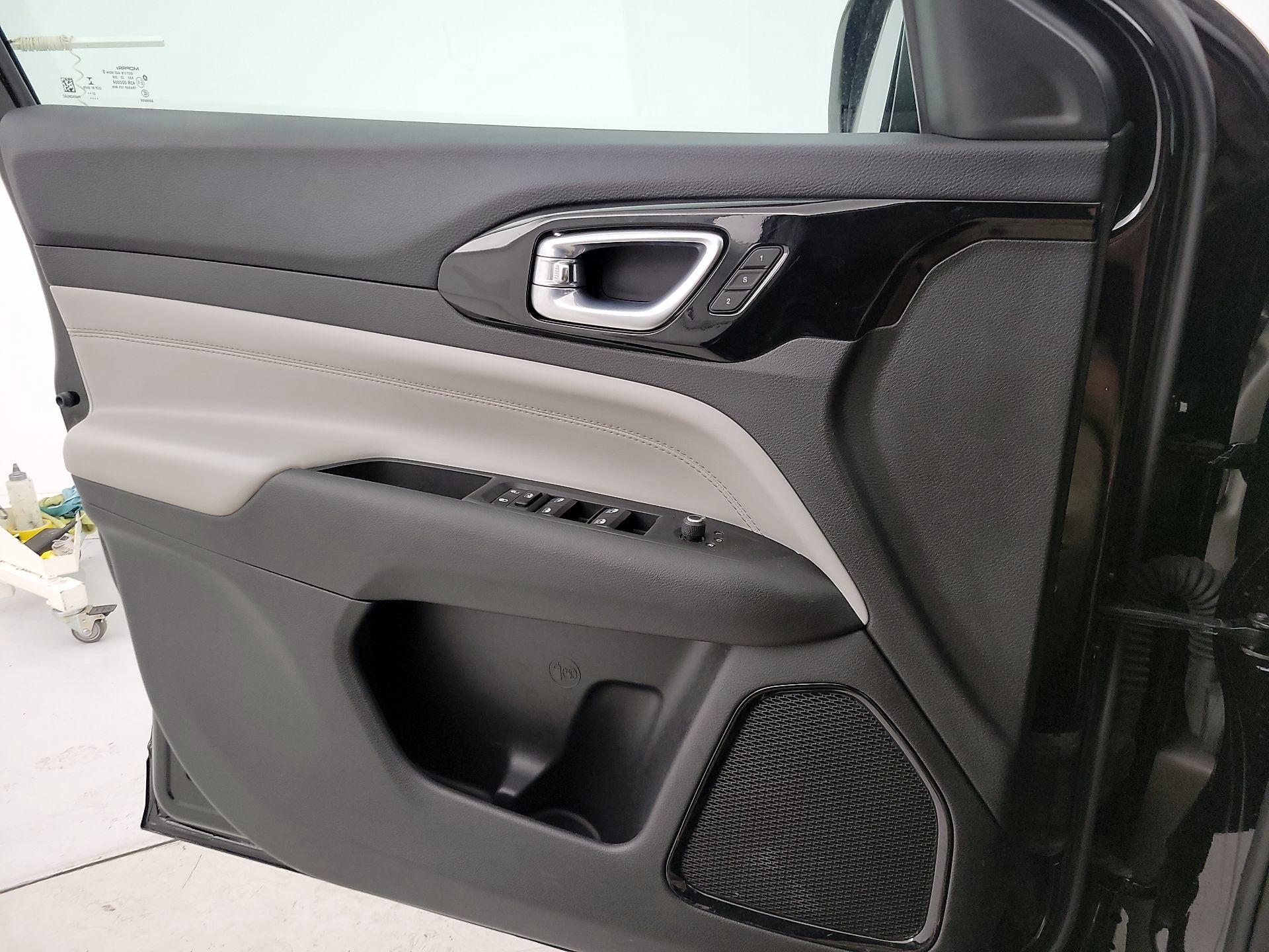 Thumbnail: 2023 Jeep Compass - 10