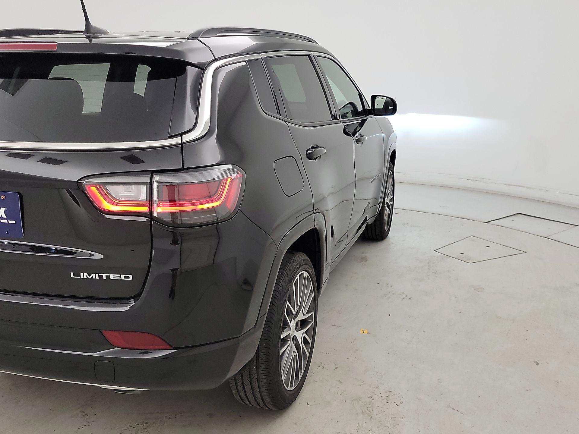 Thumbnail: 2023 Jeep Compass - 5