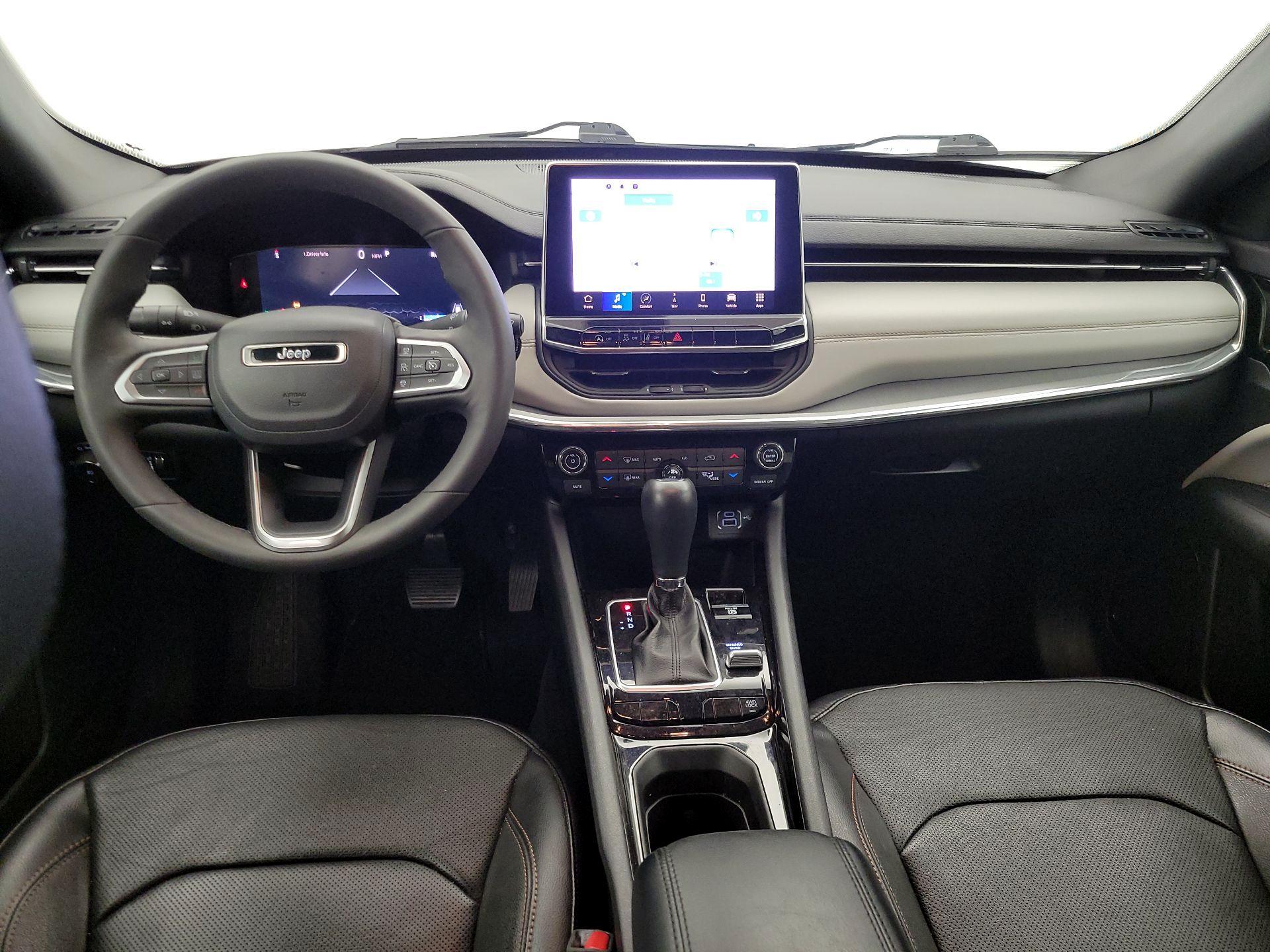 Thumbnail: 2023 Jeep Compass - 8