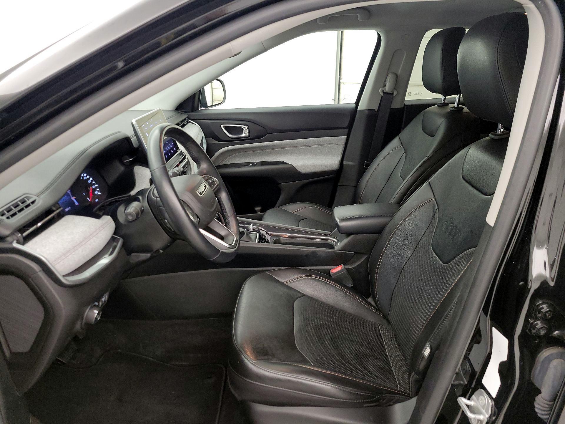 Thumbnail: 2022 Jeep Compass - 11