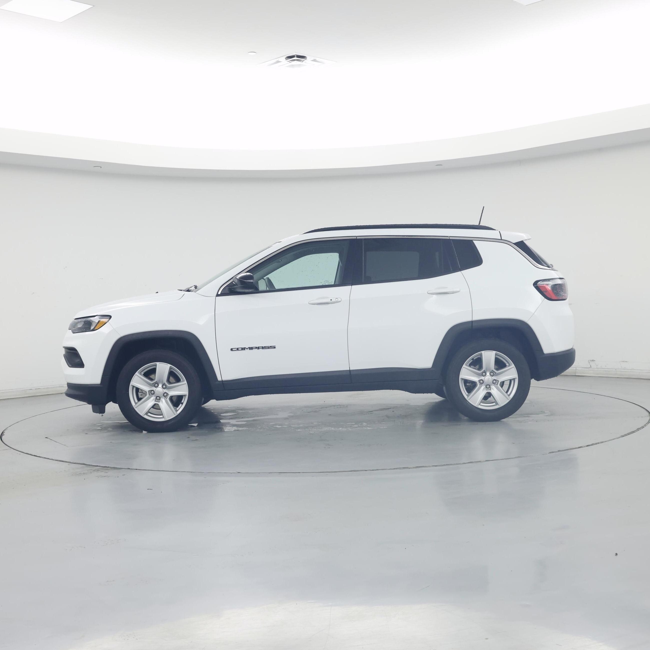 Thumbnail: 2022 Jeep Compass - 3
