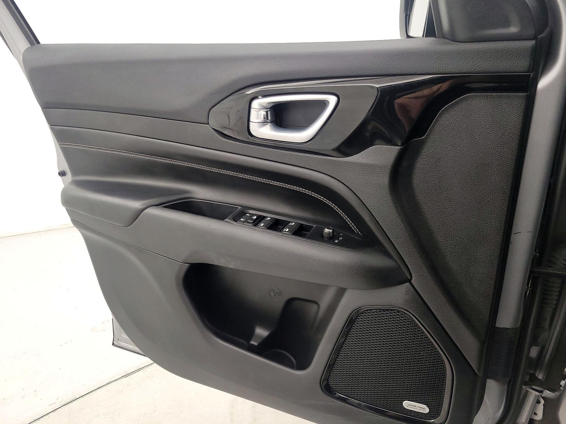 Thumbnail: 2022 Jeep Compass - 12