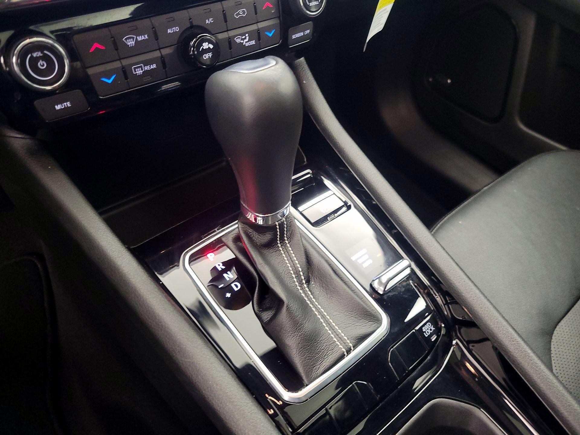 Thumbnail: 2022 Jeep Compass - 18