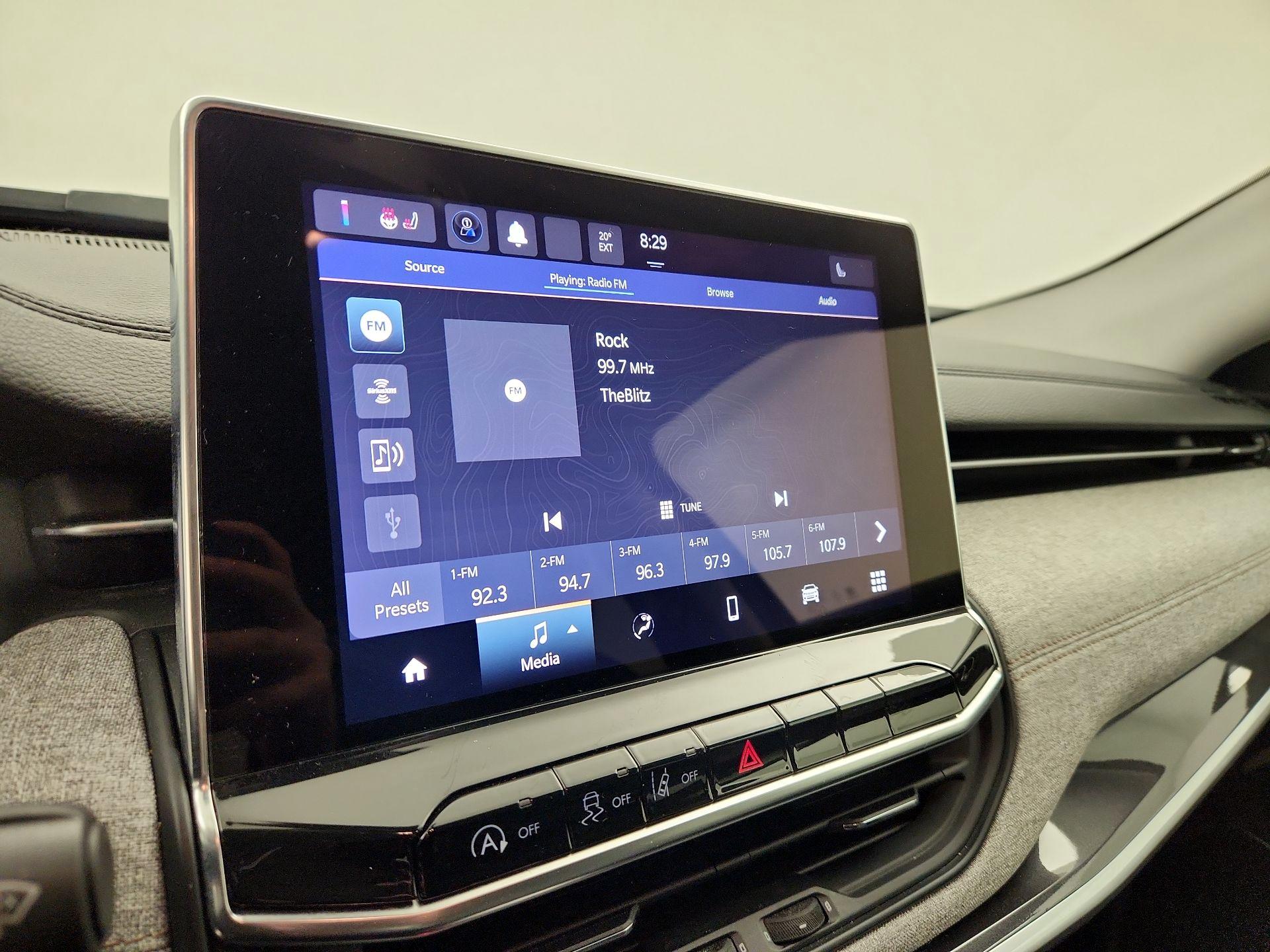 Thumbnail: 2022 Jeep Compass - 15