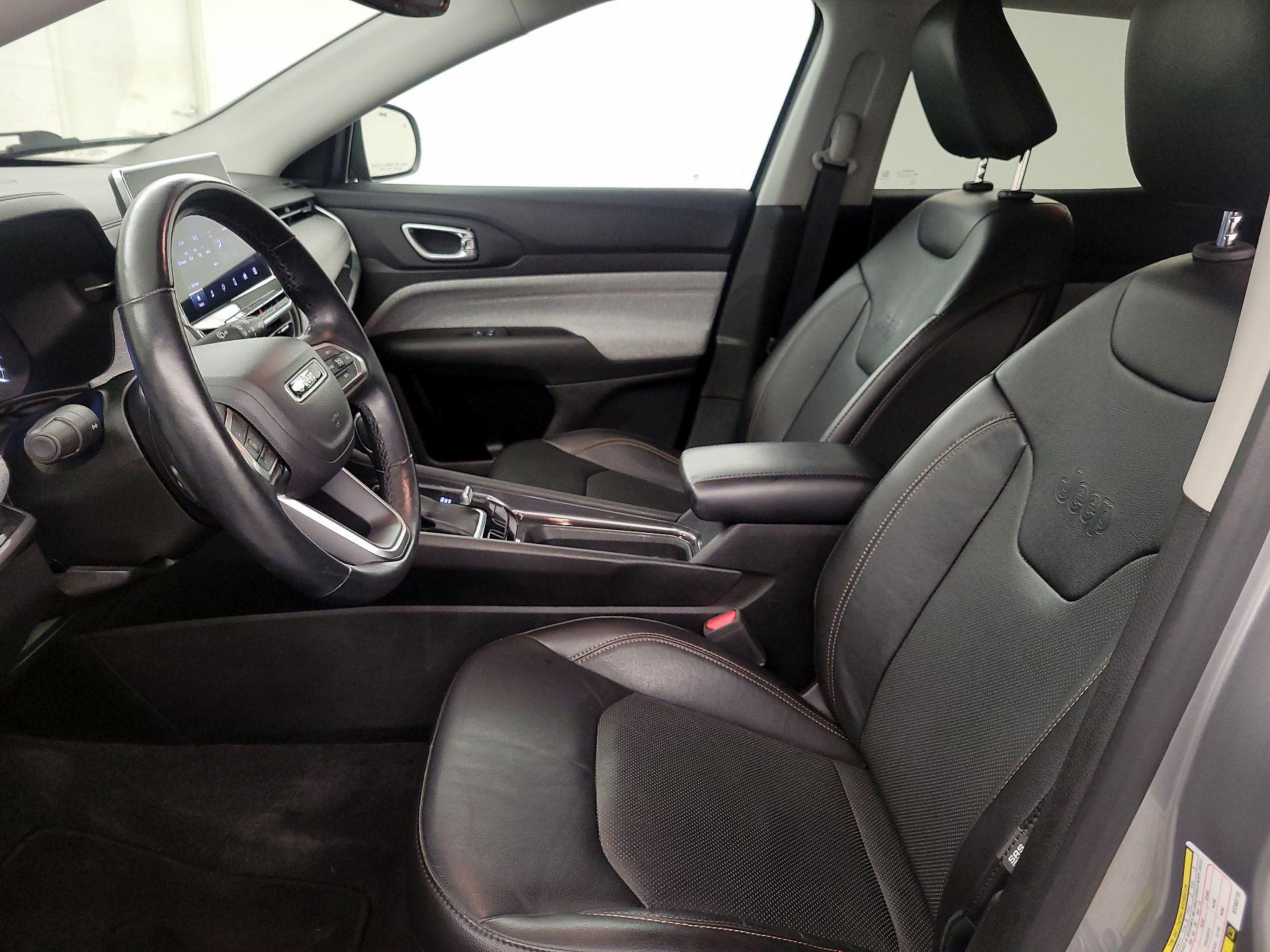 Thumbnail: 2022 Jeep Compass - 11