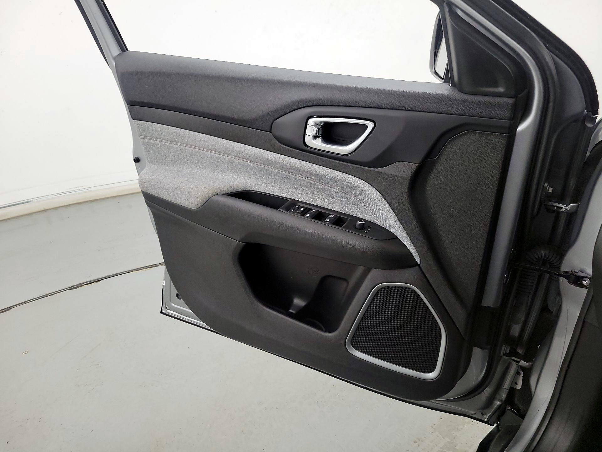 Thumbnail: 2022 Jeep Compass - 12