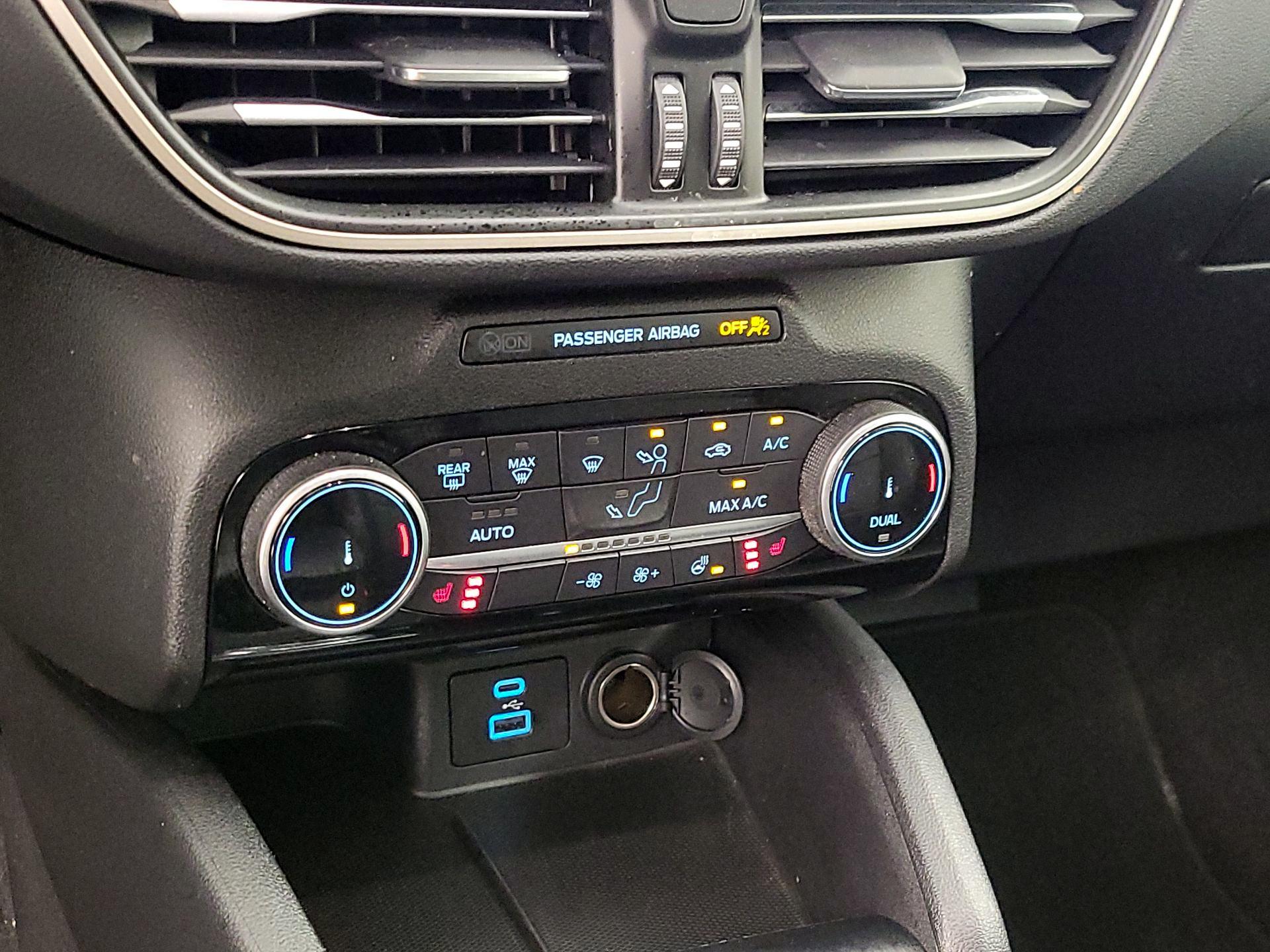 Thumbnail: 2022 Ford Escape - 17