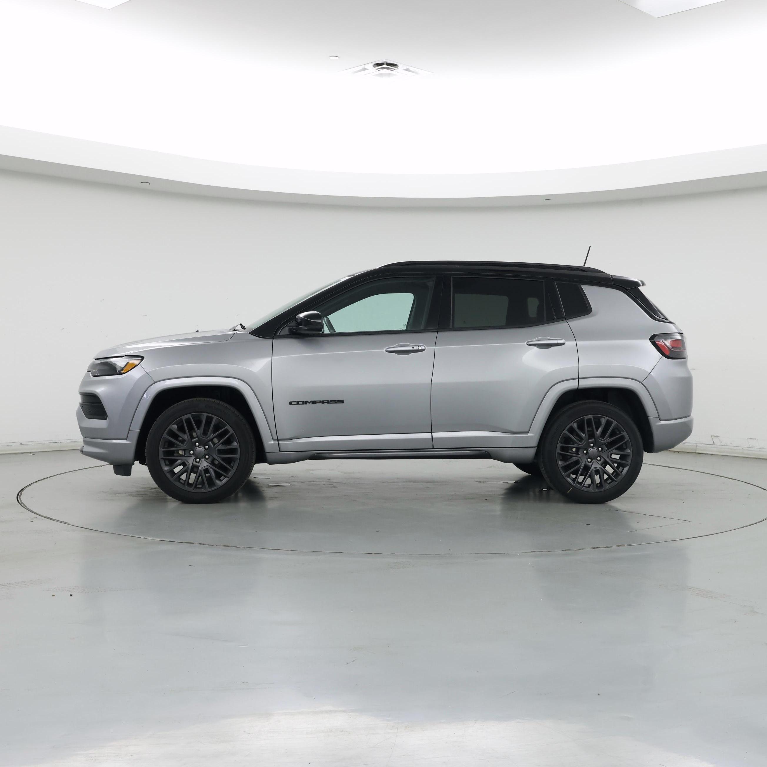 Thumbnail: 2022 Jeep Compass - 3