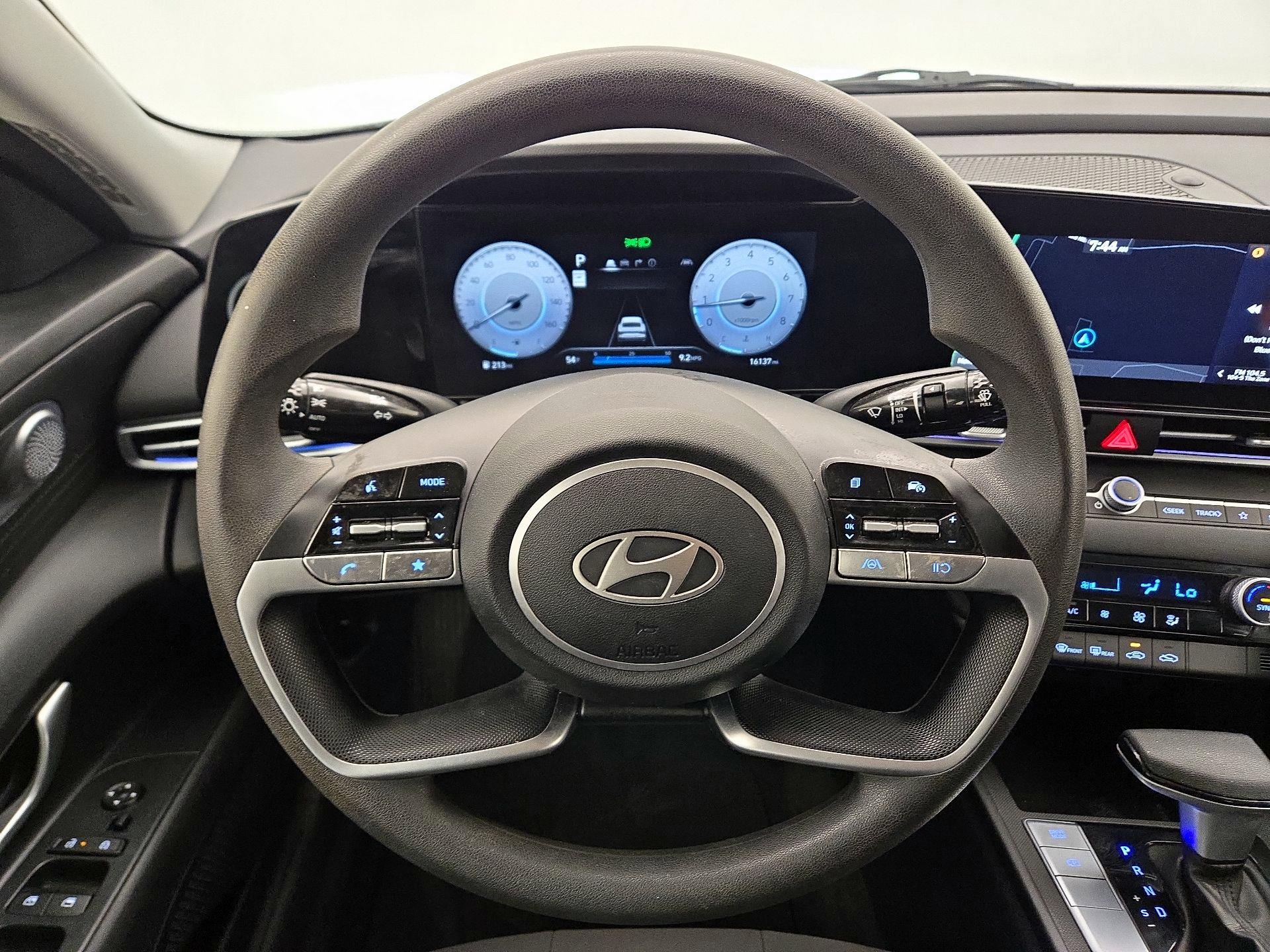 Thumbnail: 2024 Hyundai Elantra - 10