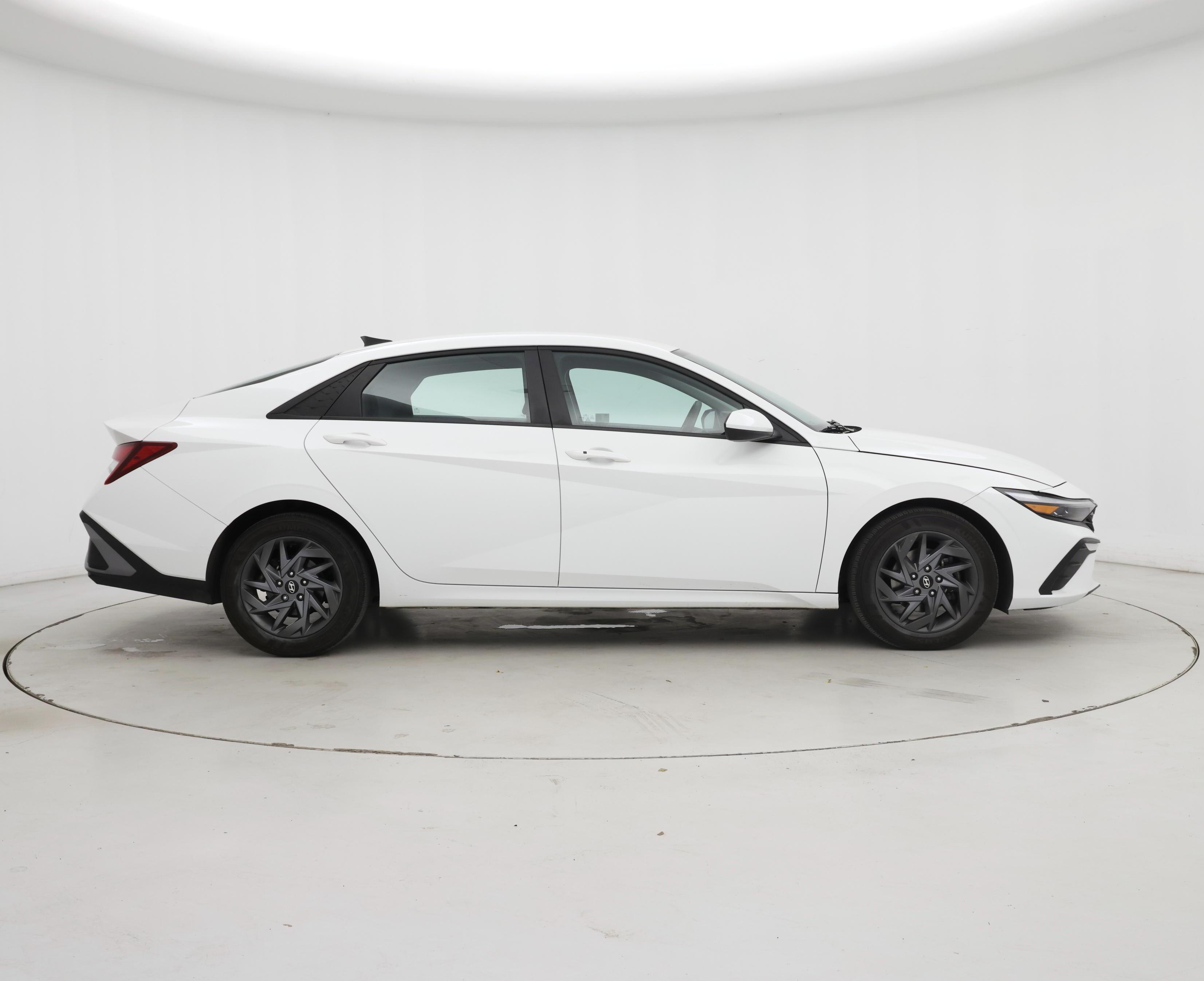 Thumbnail: 2024 Hyundai Elantra - 7