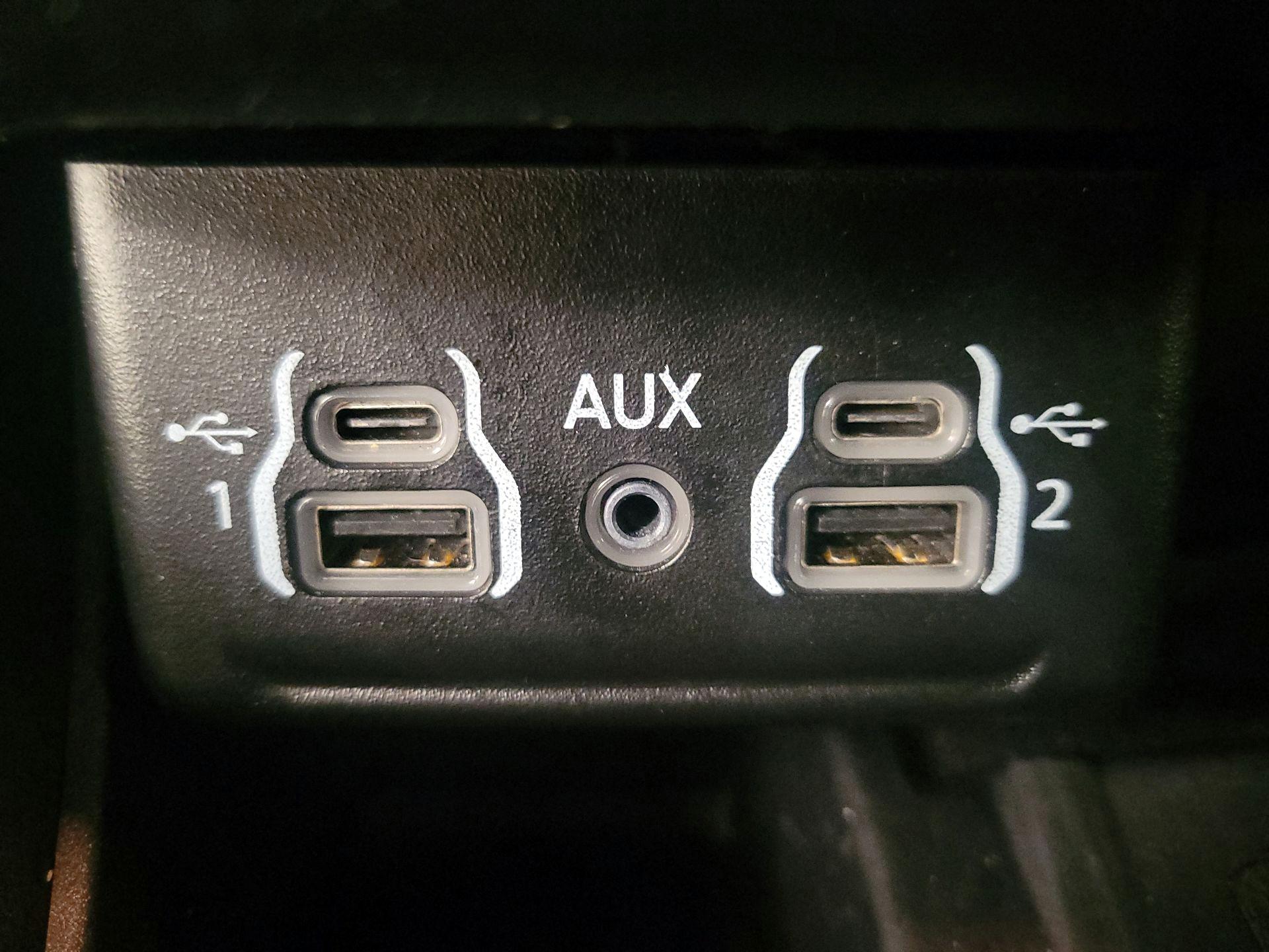 Thumbnail: 2022 Dodge Durango - 19