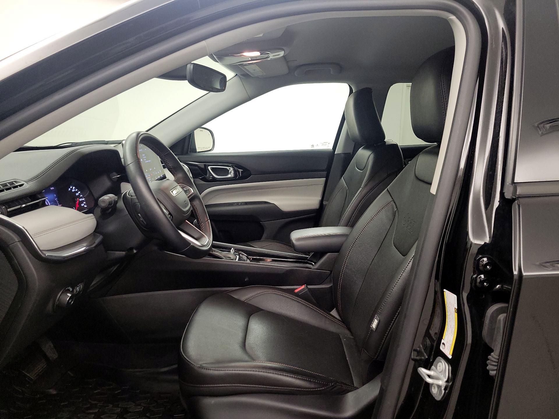 Thumbnail: 2022 Jeep Compass - 11