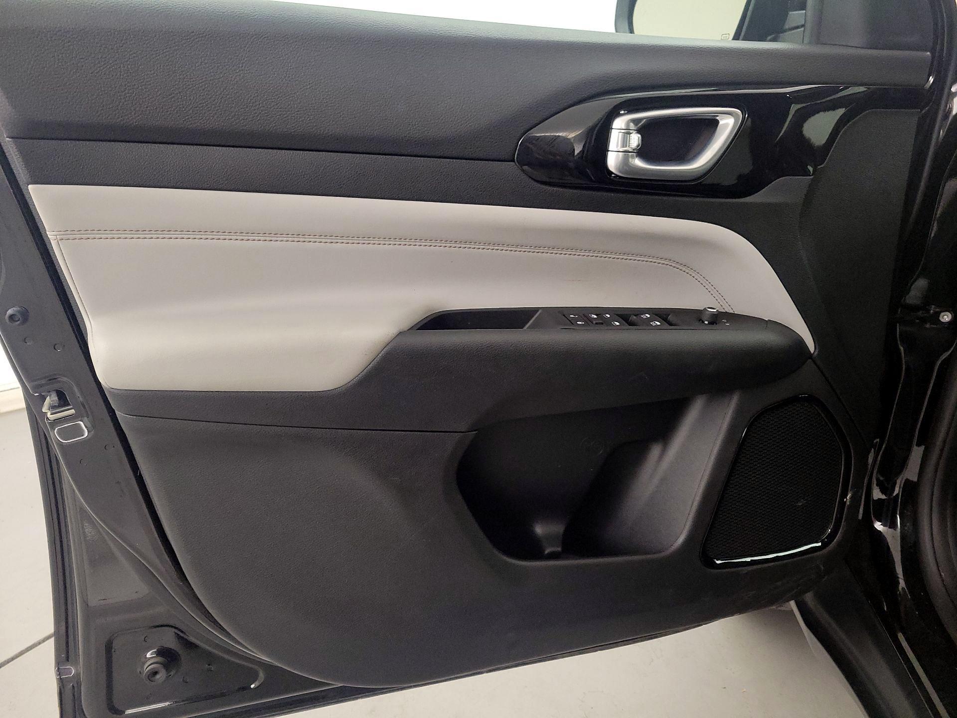 Thumbnail: 2022 Jeep Compass - 12