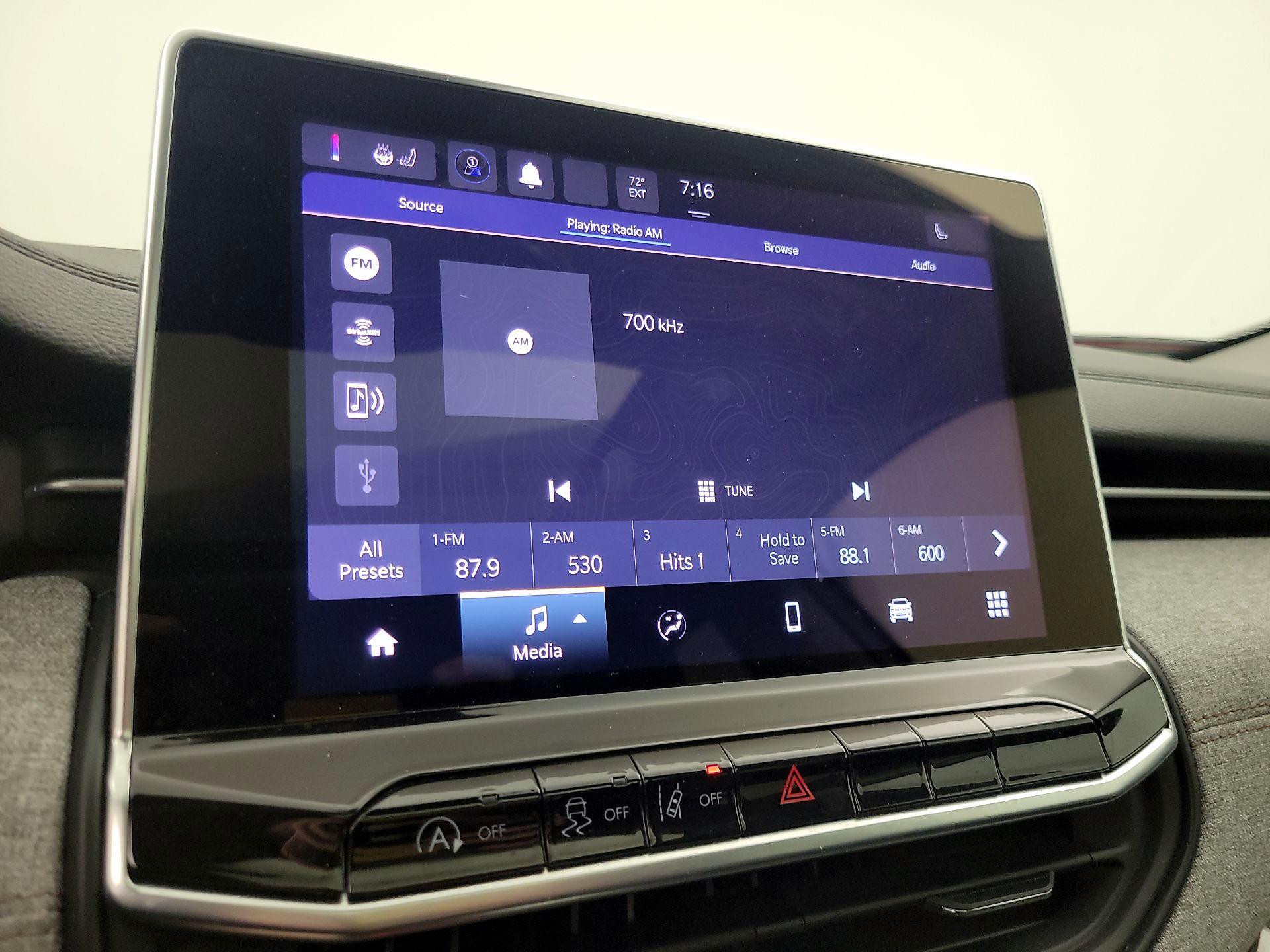 Thumbnail: 2022 Jeep Compass - 15