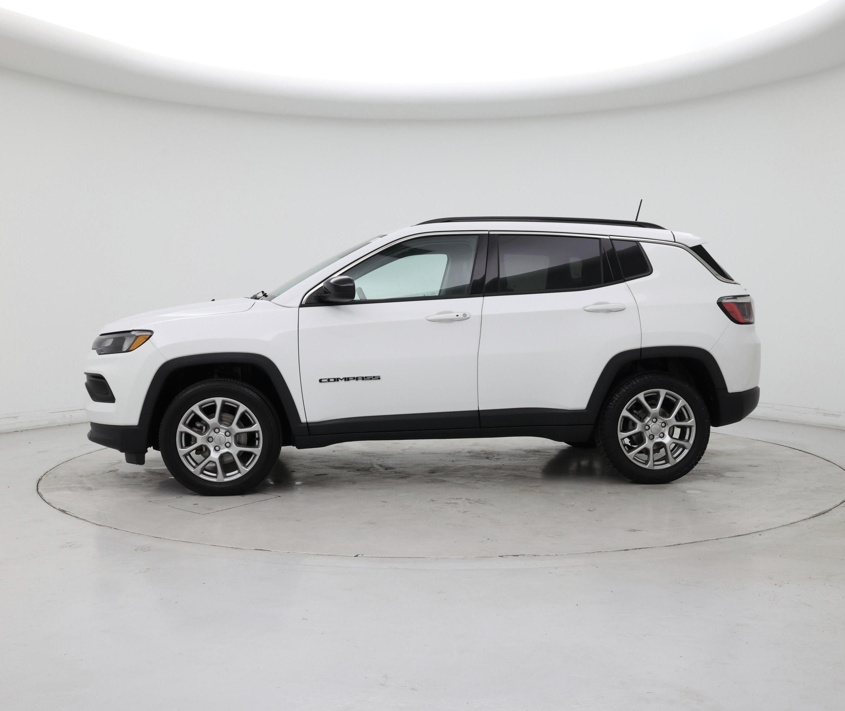 Thumbnail: 2022 Jeep Compass - 3