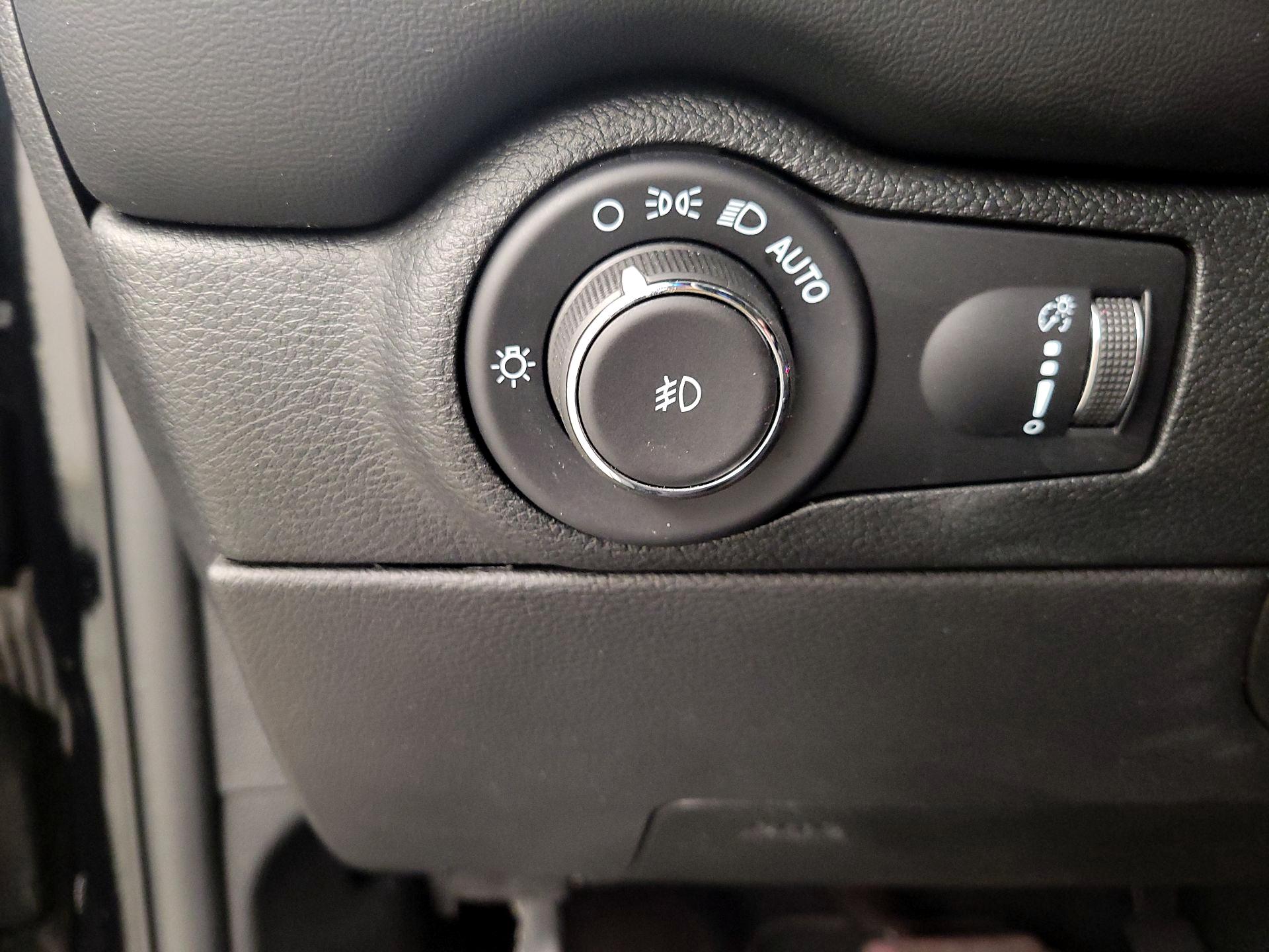 Thumbnail: 2023 Dodge Durango - 13