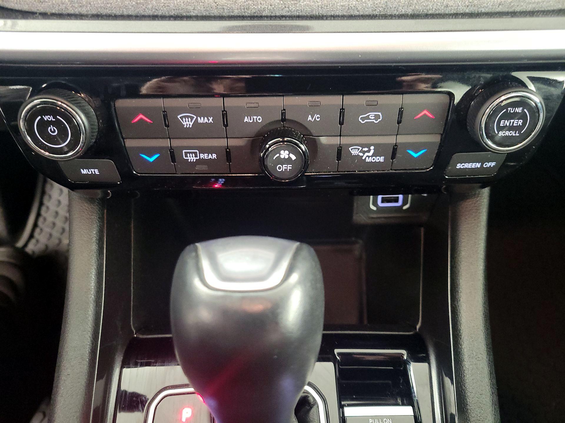 Thumbnail: 2022 Jeep Compass - 16