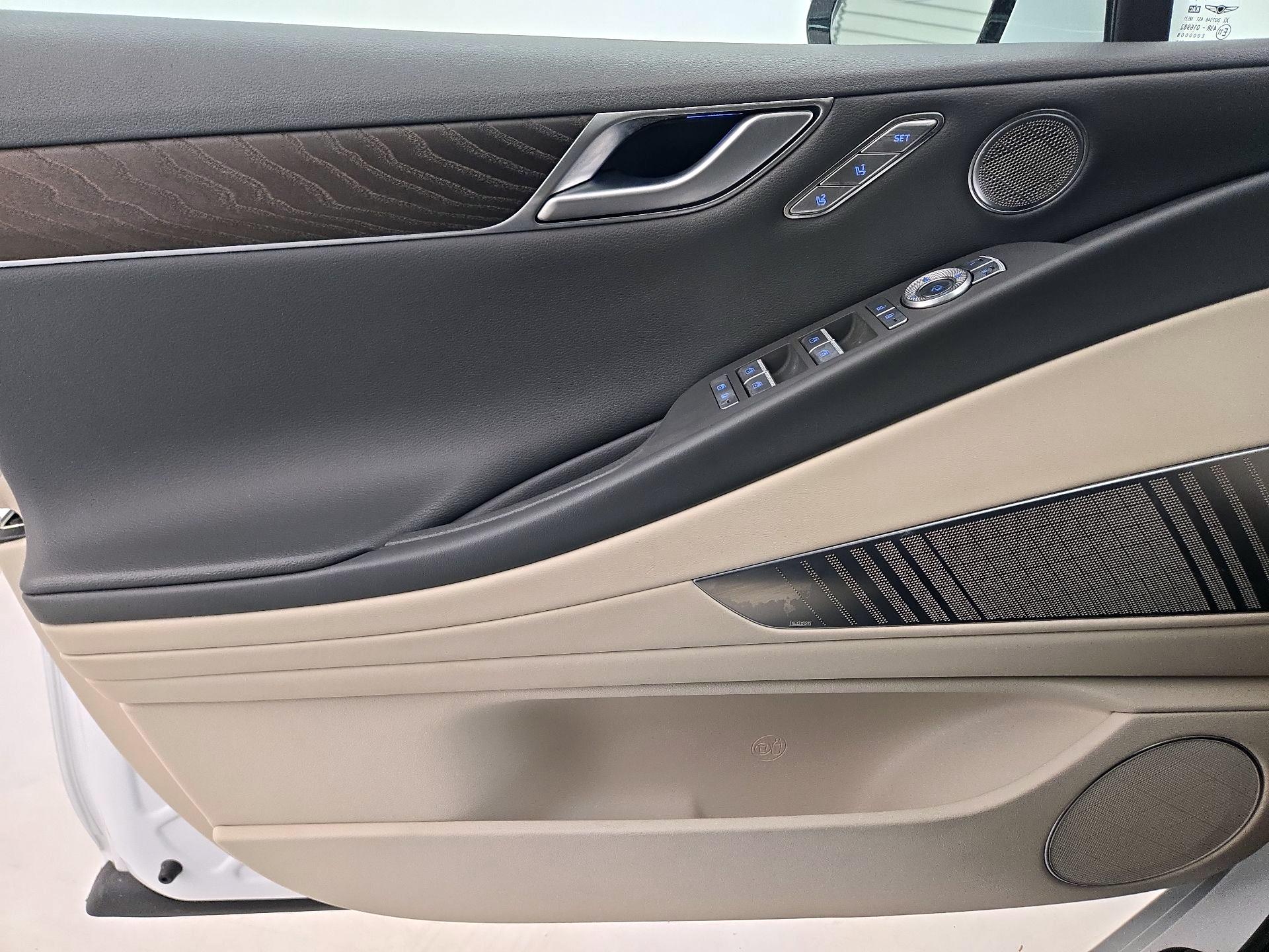 Thumbnail: 2023 Genesis G80 - 12