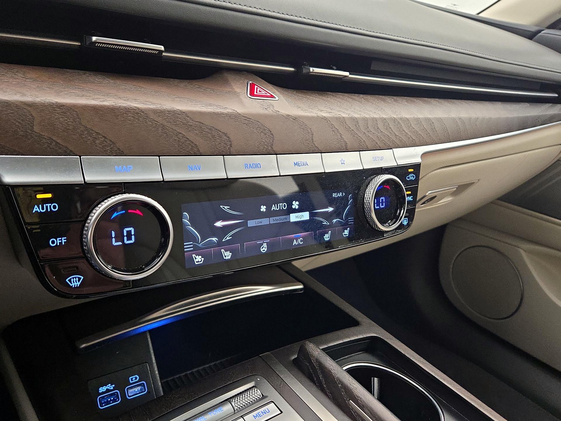 Thumbnail: 2023 Genesis G80 - 16