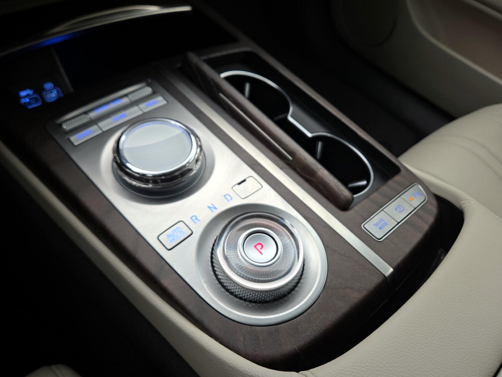 Thumbnail: 2023 Genesis G80 - 17