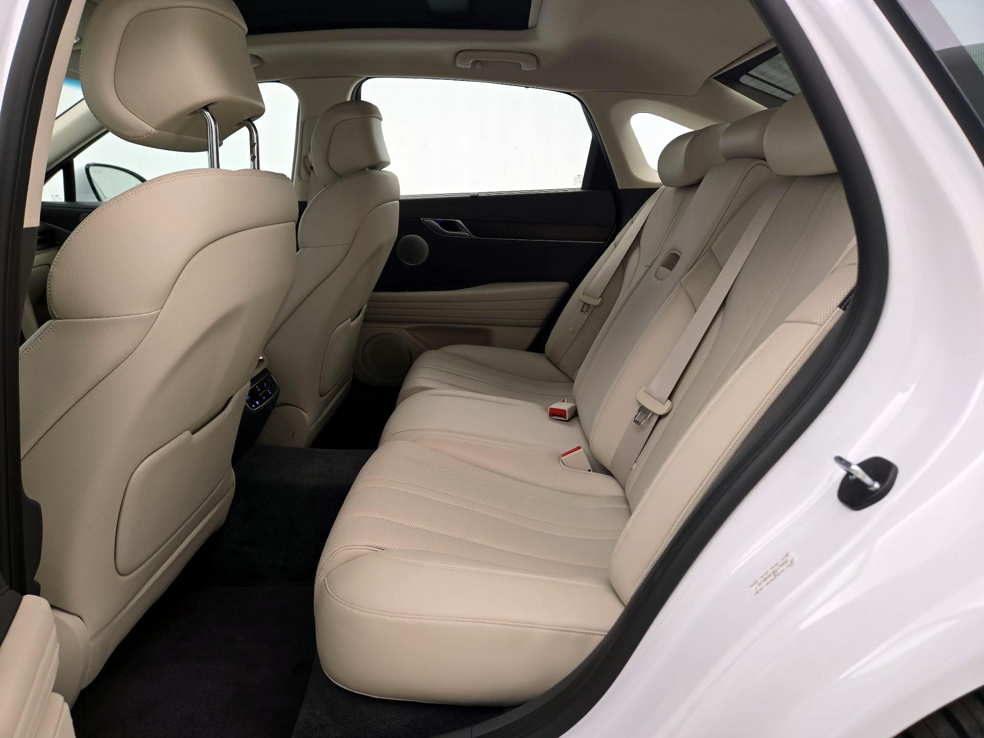 Thumbnail: 2023 Genesis G80 - 20