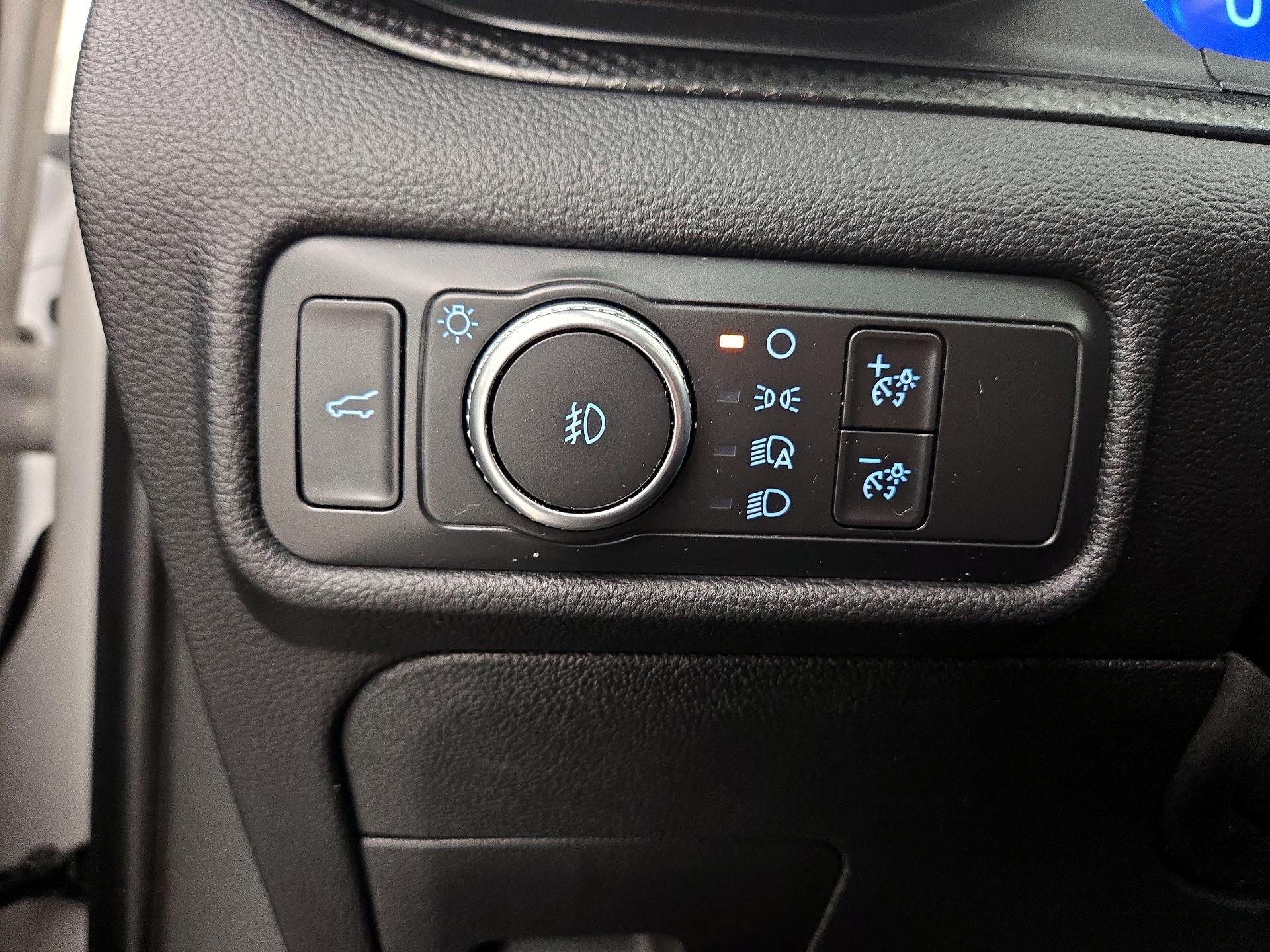 Thumbnail: 2020 Ford Explorer - 13