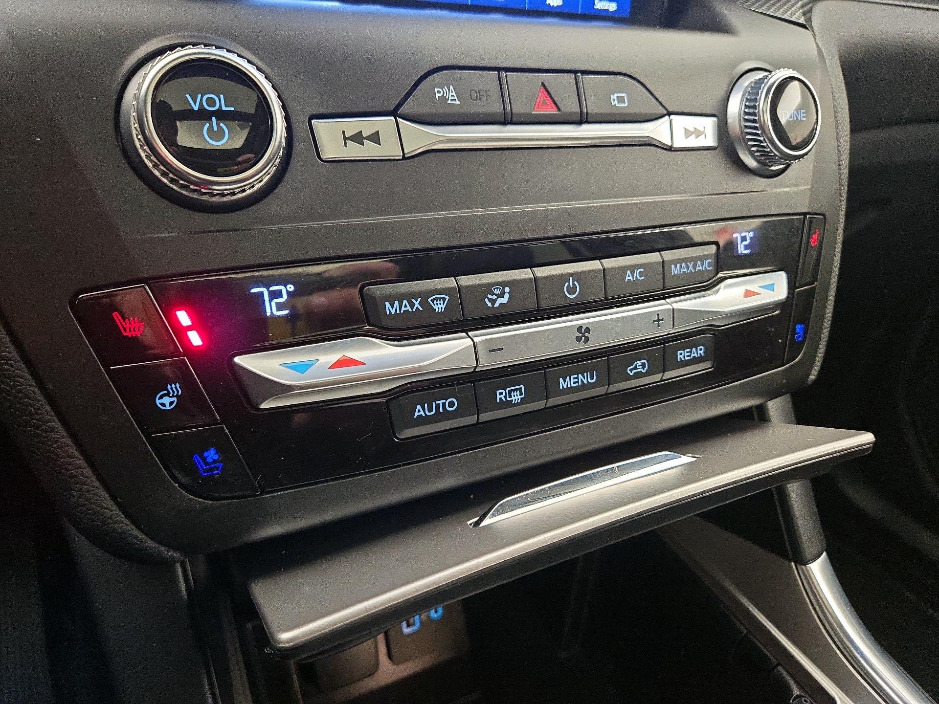 Thumbnail: 2020 Ford Explorer - 17