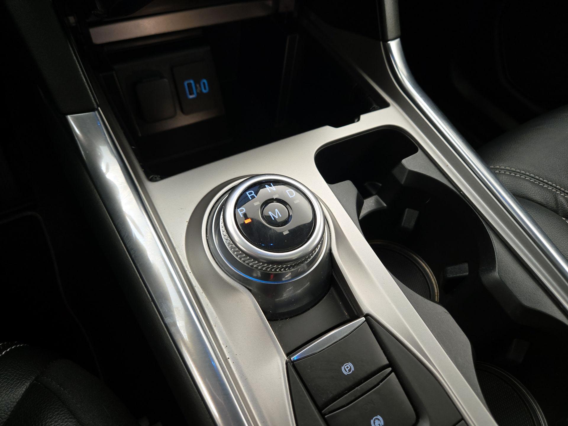 Thumbnail: 2020 Ford Explorer - 18