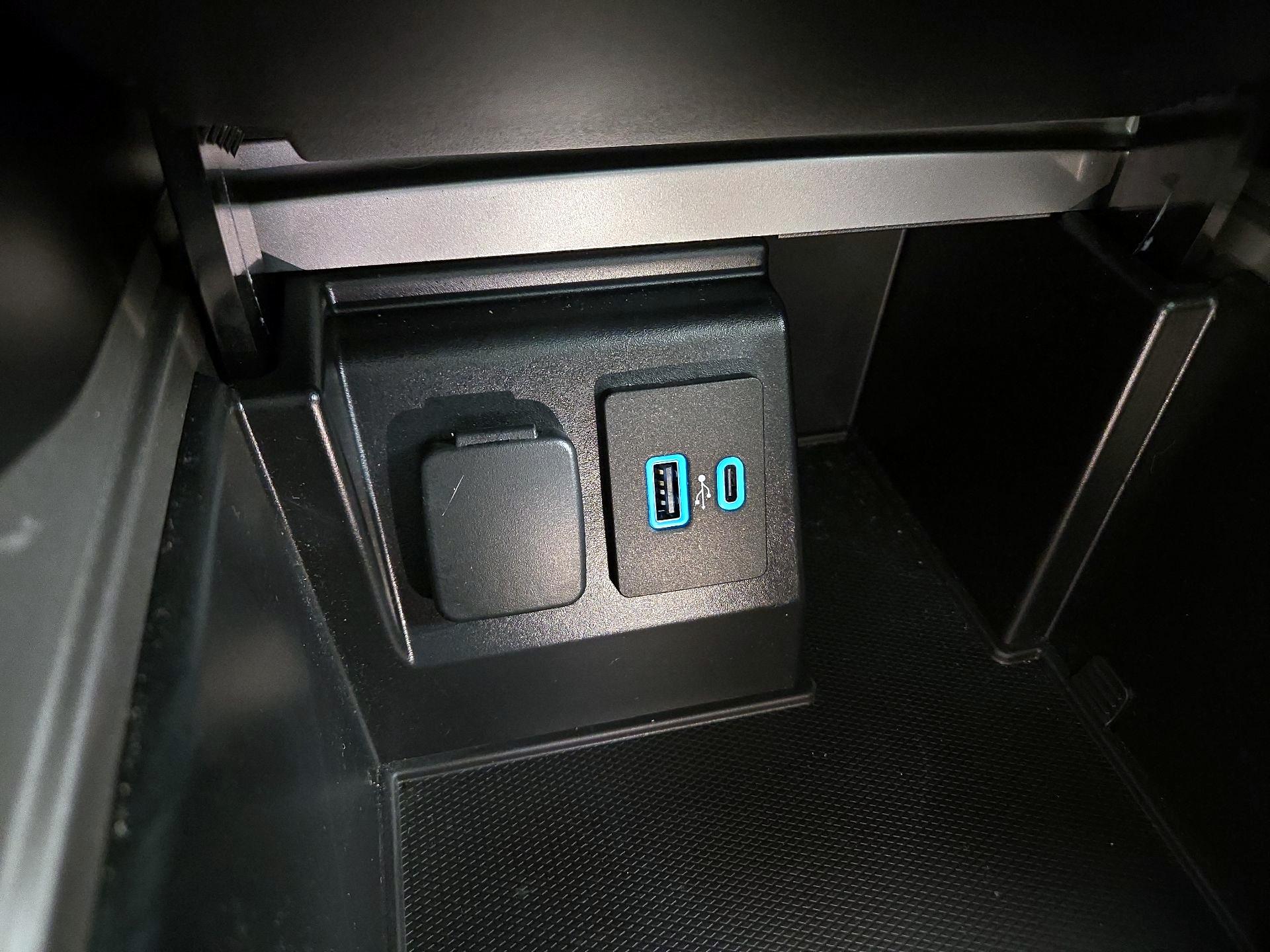 Thumbnail: 2020 Ford Explorer - 19