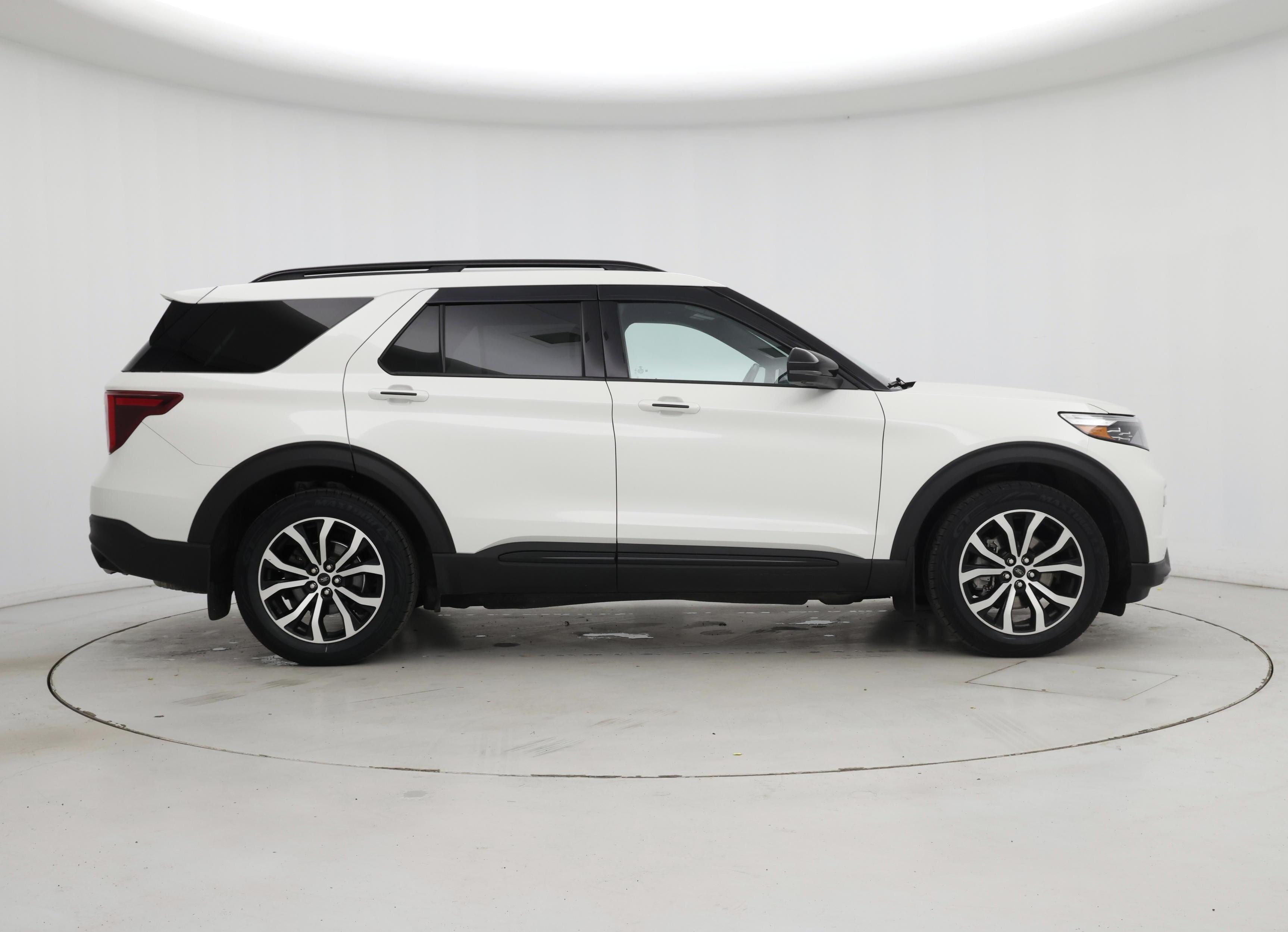 Thumbnail: 2020 Ford Explorer - 7