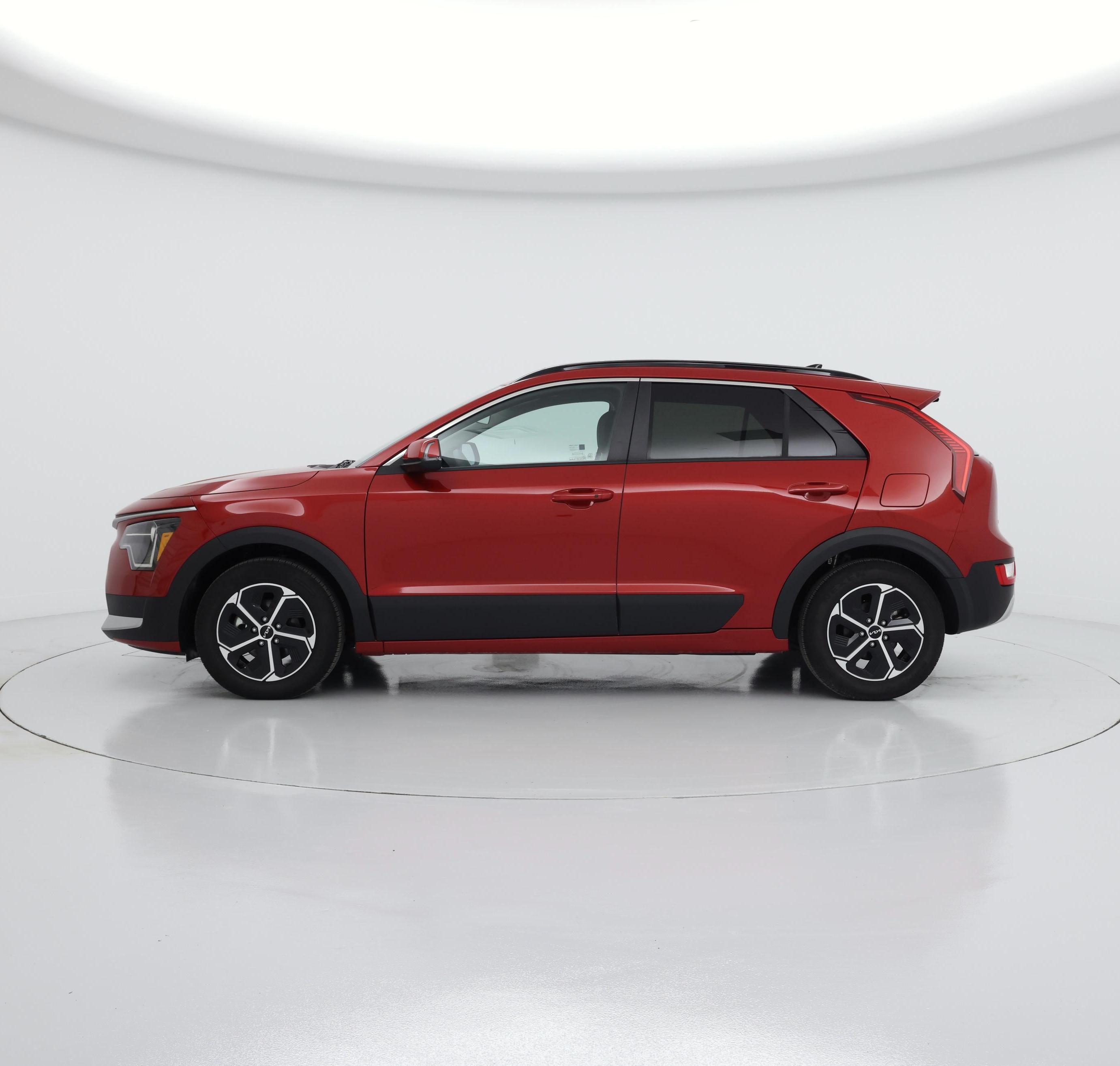 Thumbnail: 2023 Kia Niro - 3