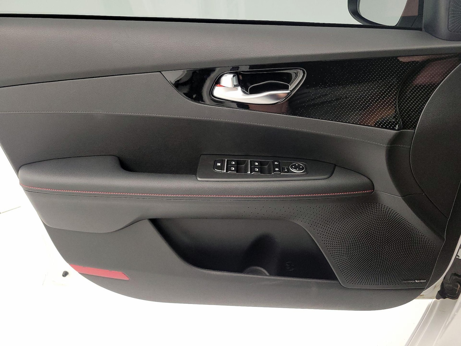 2023 Kia Forte GT - Photo 13