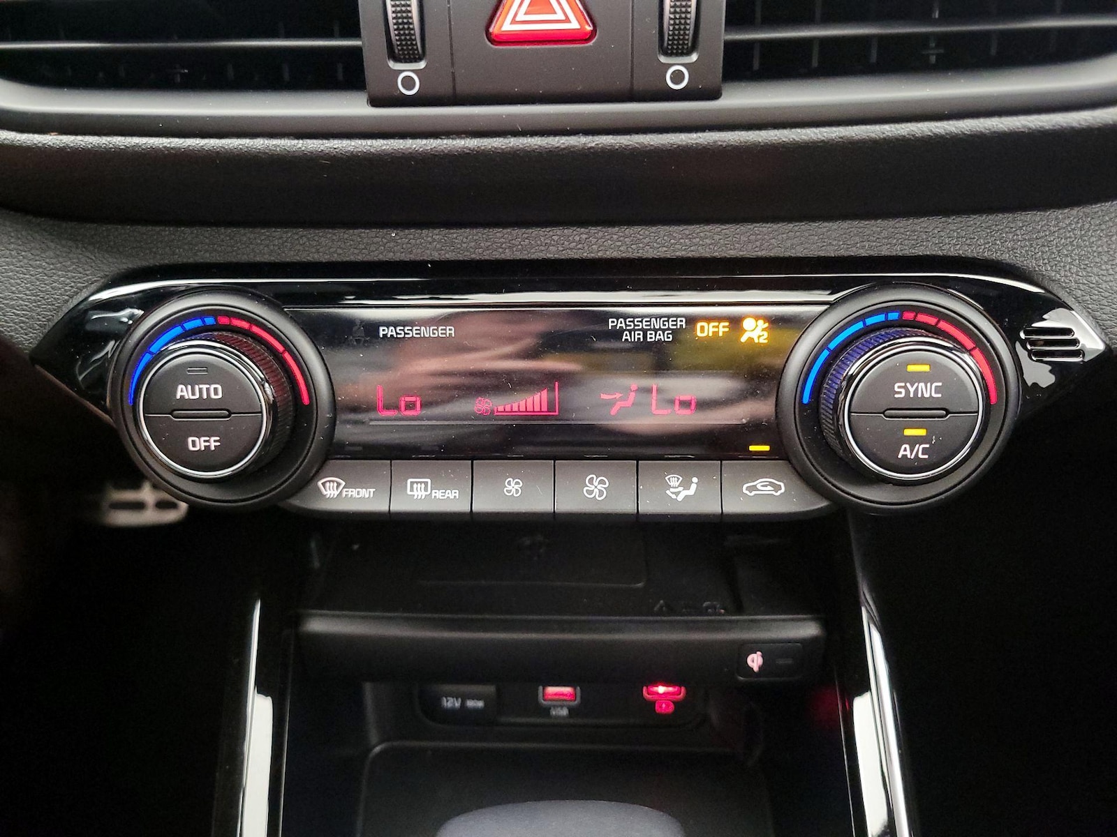 2023 Kia Forte GT - Photo 18