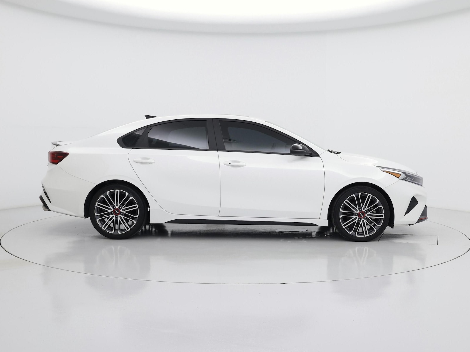 2023 Kia Forte GT - Photo 8