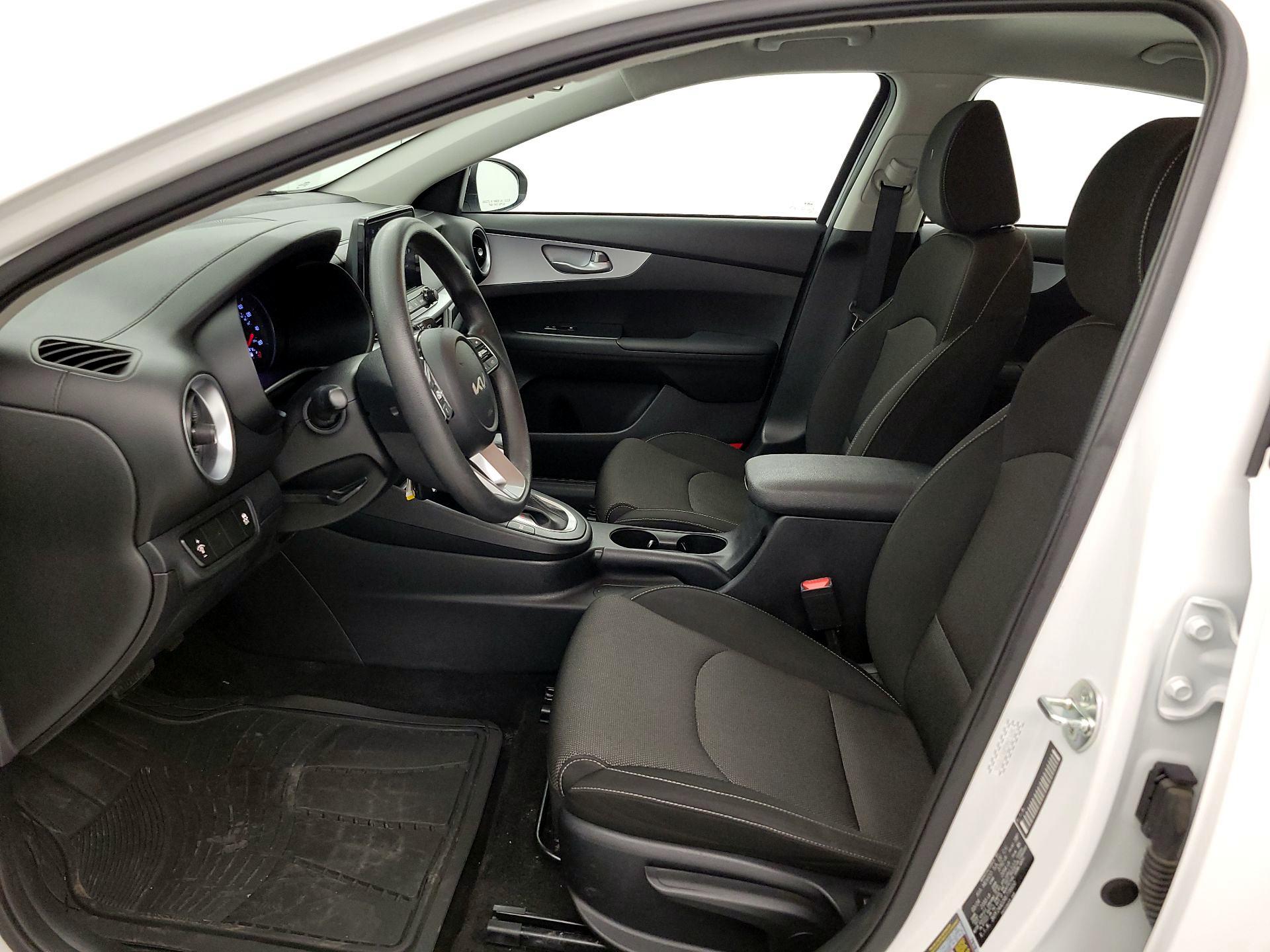 Thumbnail: 2024 Kia Forte - 11