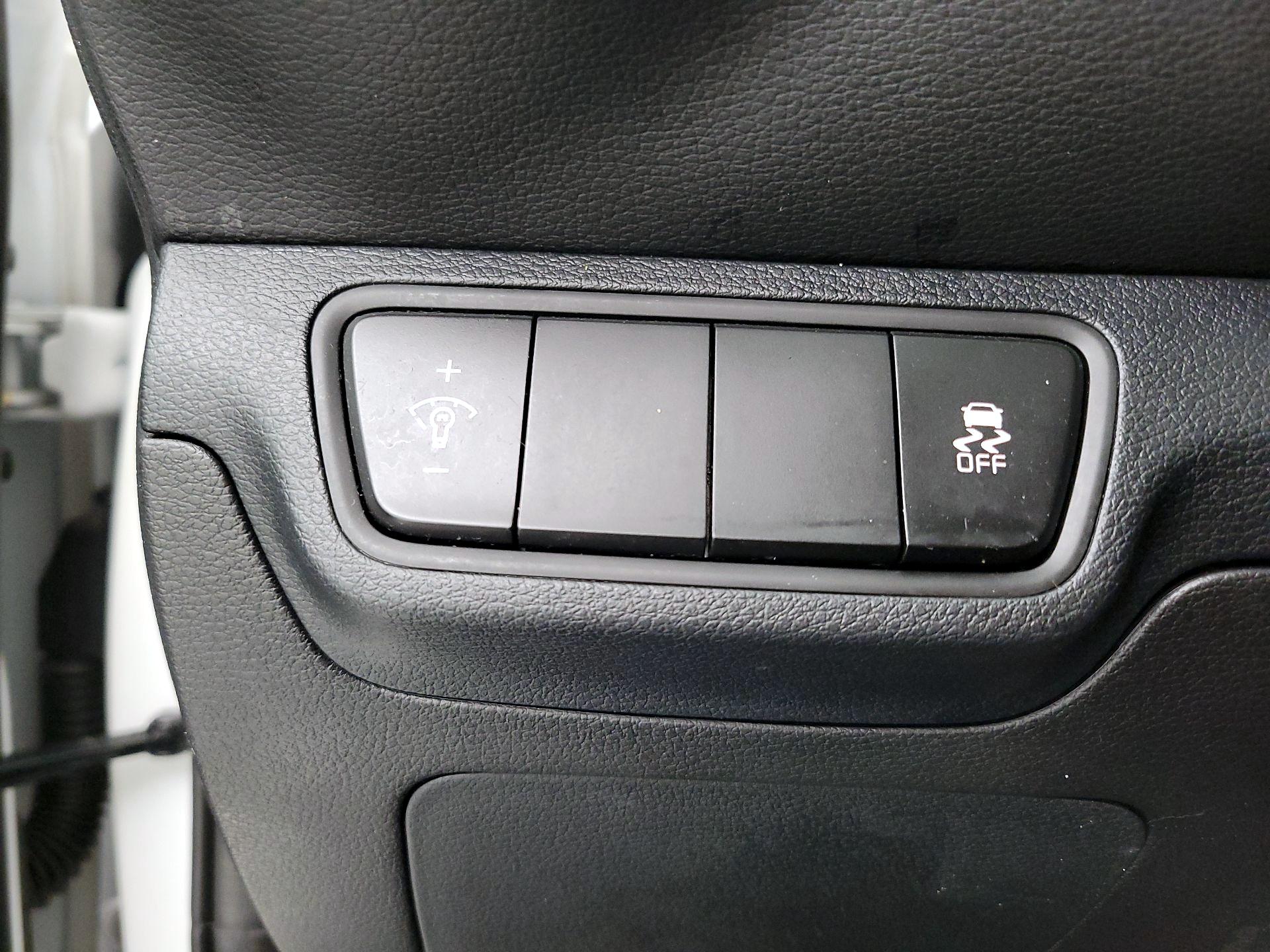 Thumbnail: 2024 Kia Forte - 13