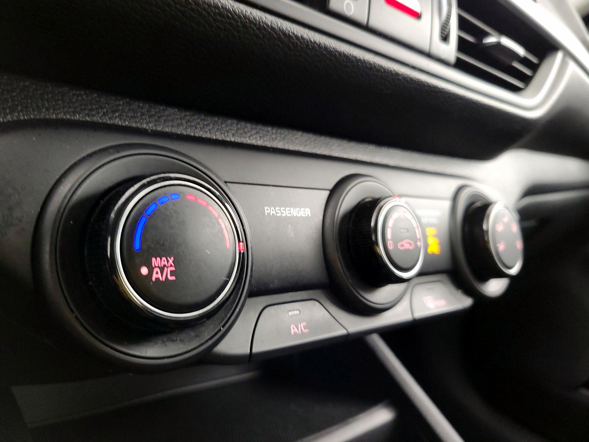 Thumbnail: 2024 Kia Forte - 16