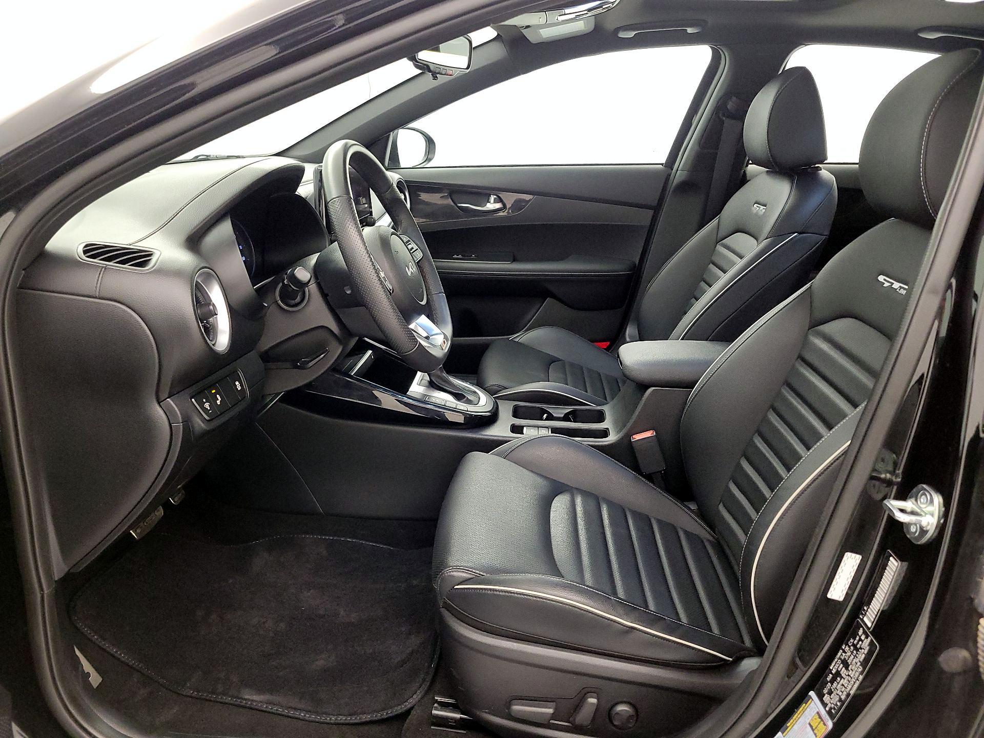 Thumbnail: 2023 Kia Forte - 11