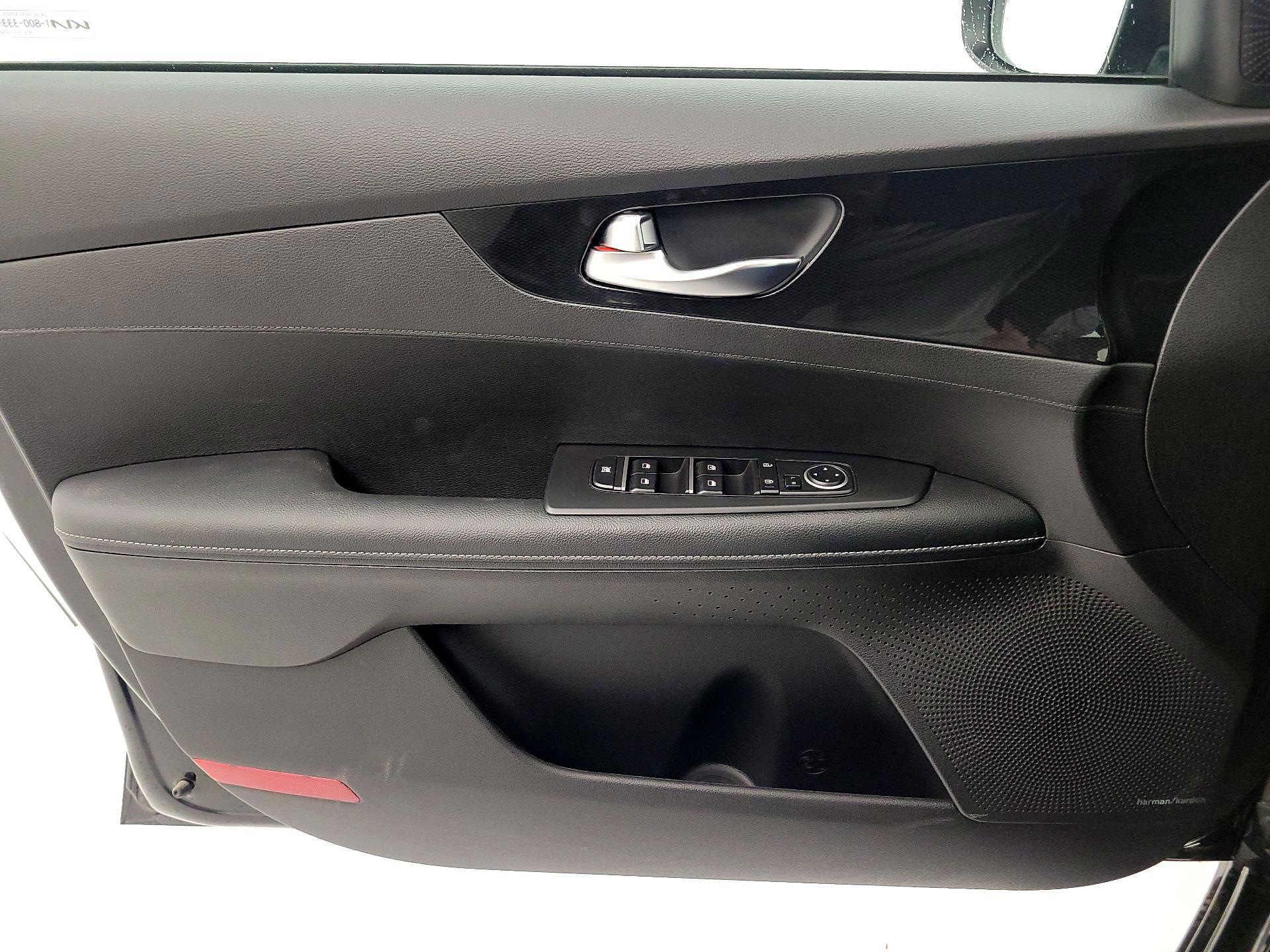 Thumbnail: 2023 Kia Forte - 12