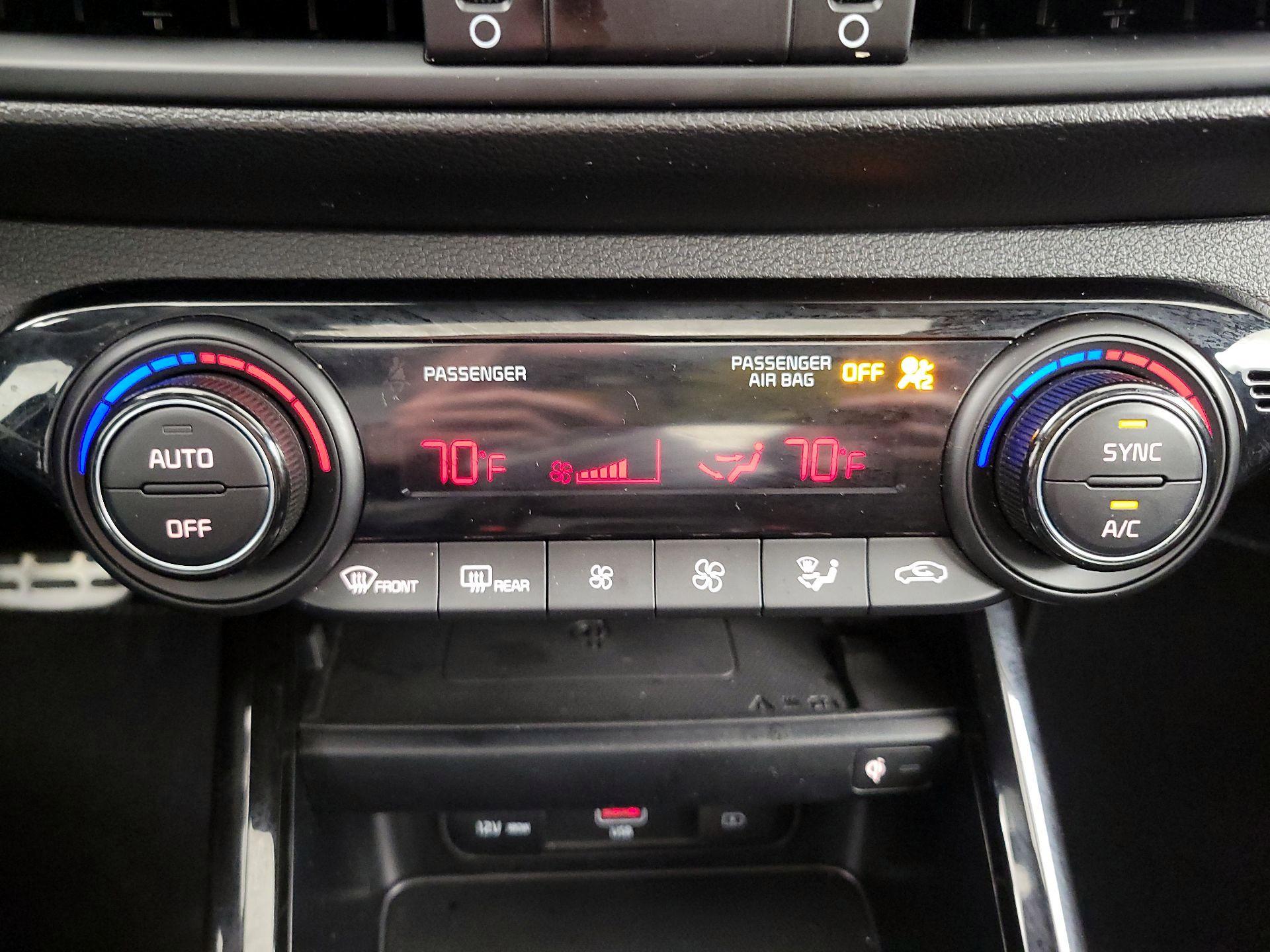 Thumbnail: 2023 Kia Forte - 17