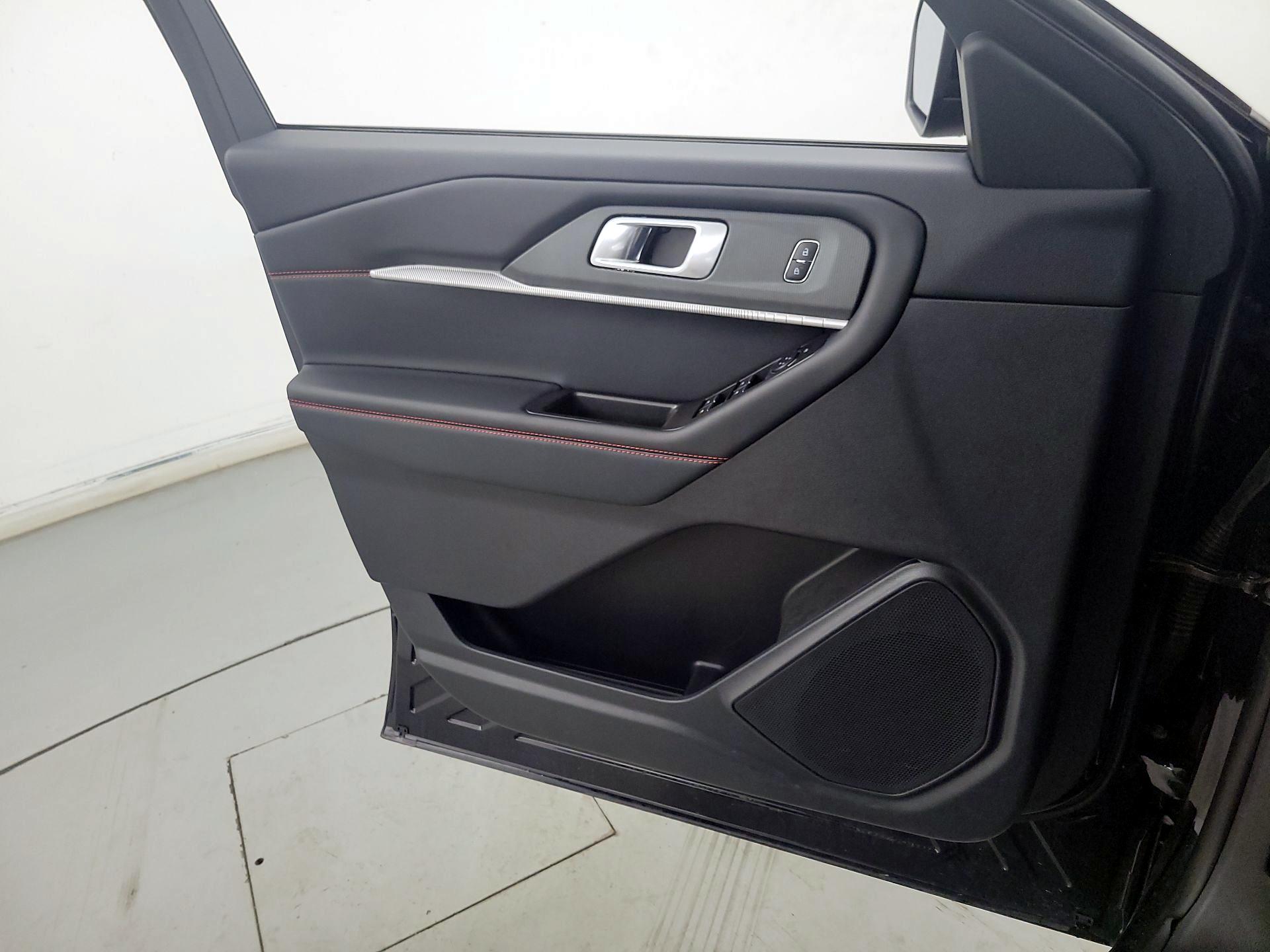 Thumbnail: 2025 Ford Explorer - 12