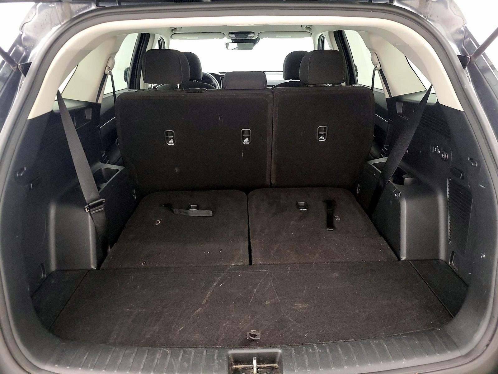2022 Kia Sorento LX - Photo 23